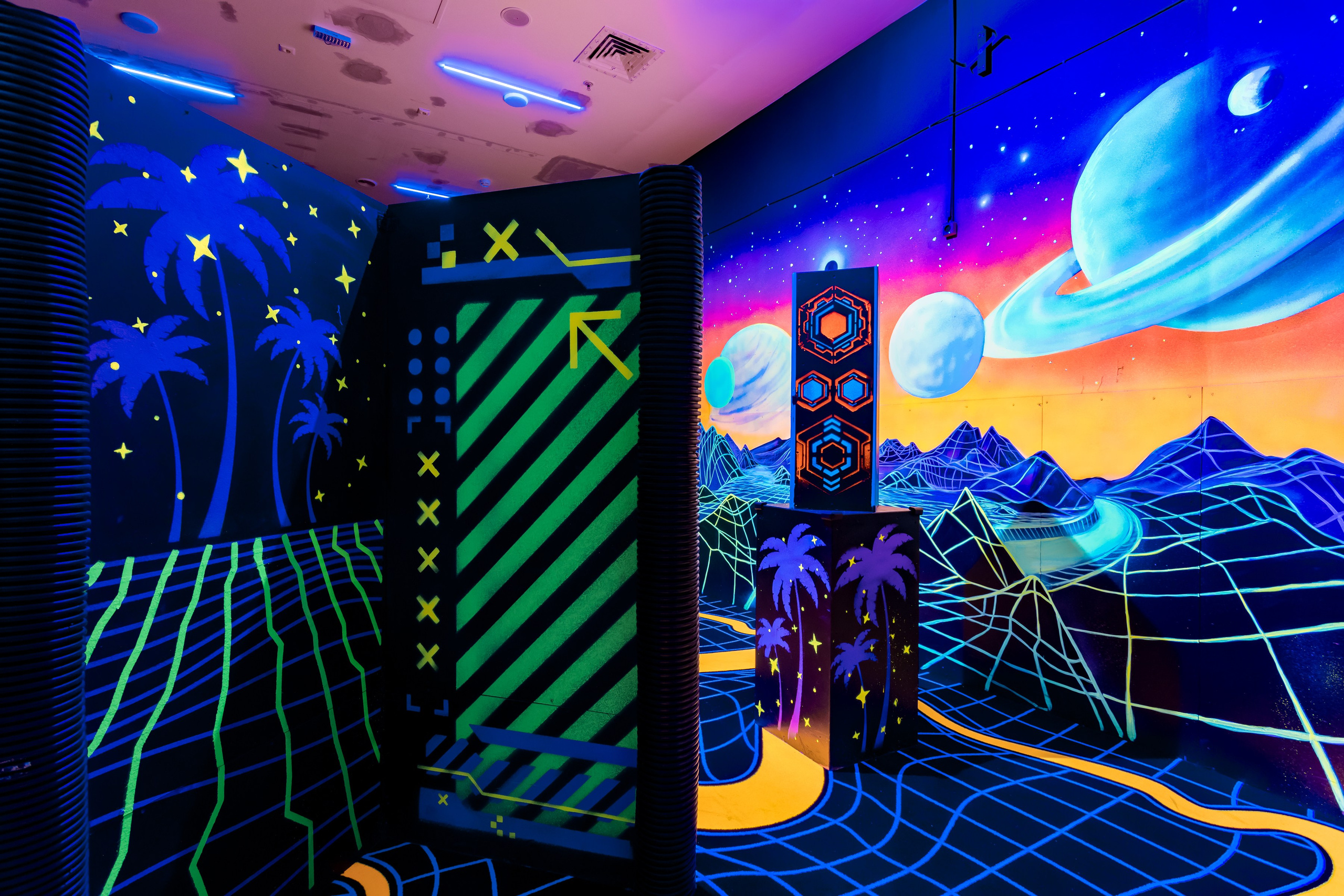 Фотосъемка для развлекательного центра LaserLand в ТРК VEGAS Каширское. Интерьеры, Контент, Портреты | Фотограф в Москве Дани Терно