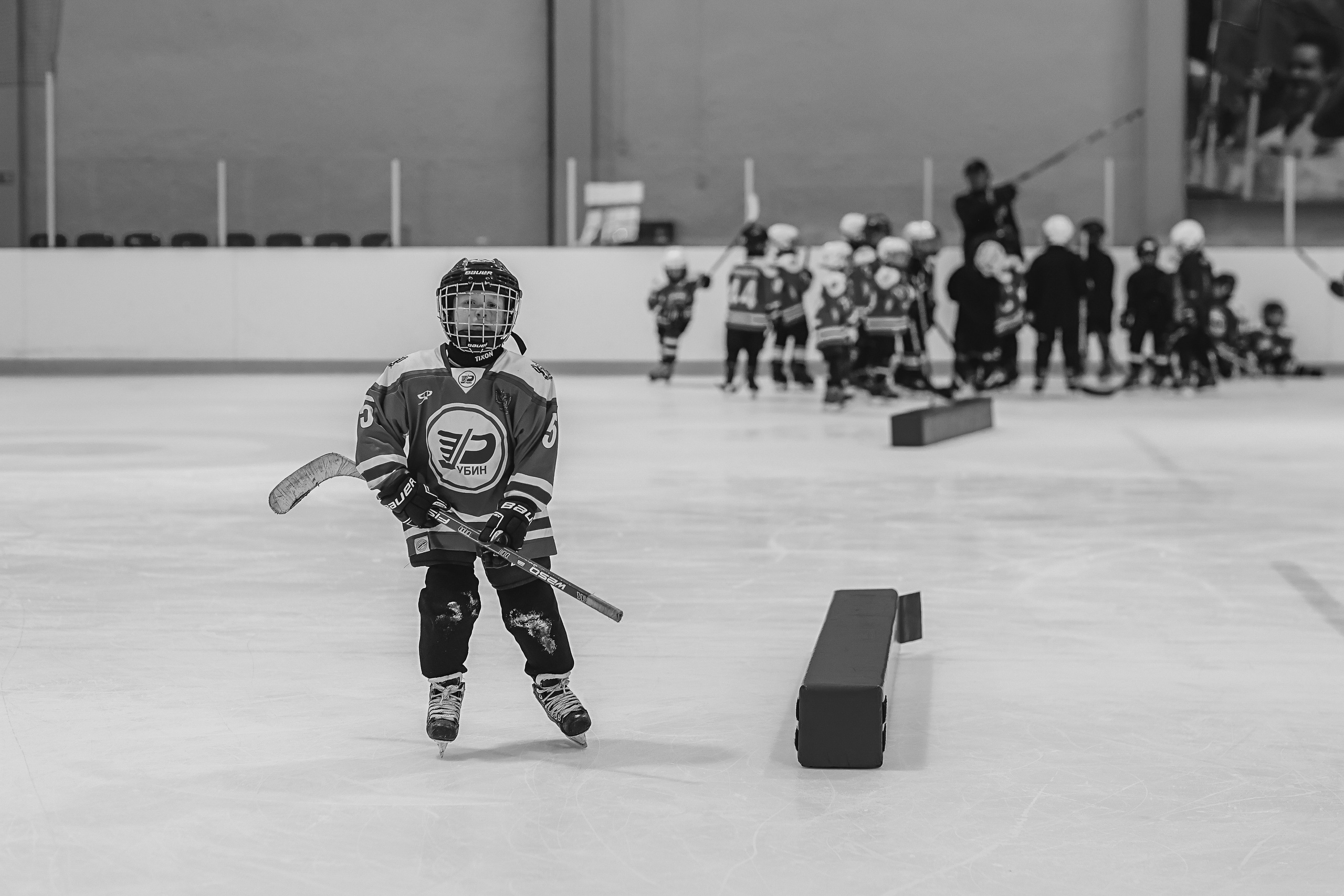 Хоккей тренировка. Семейный фотограф Тюмень, фотограф на роды Салмина Мария