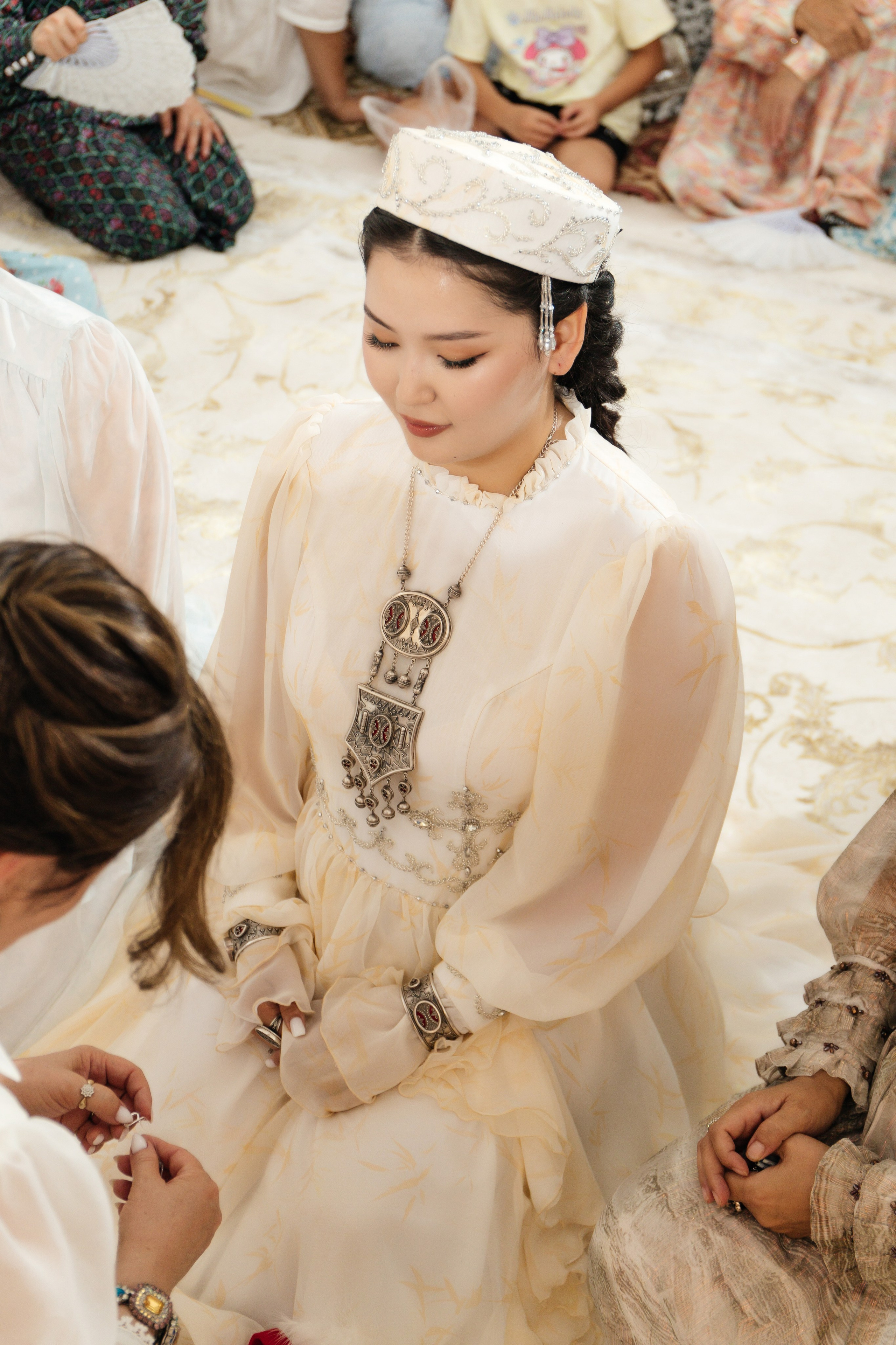 Aynur — syrğa salu. Wedding and Love story Photographer