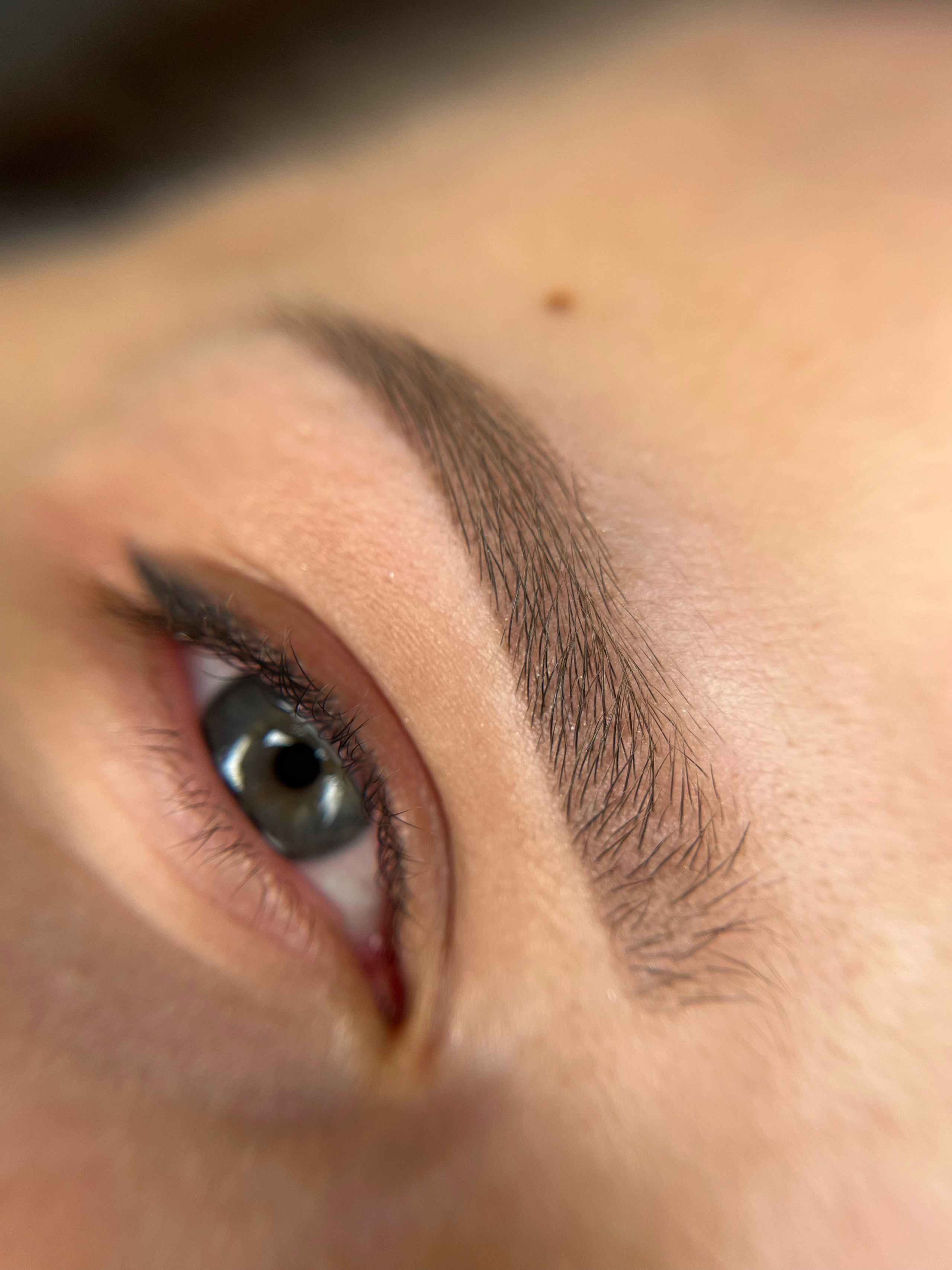 Дарья. Студия перманентного макияжа, косметологии и массажа SYMMETRY в Москве, м. Киевская