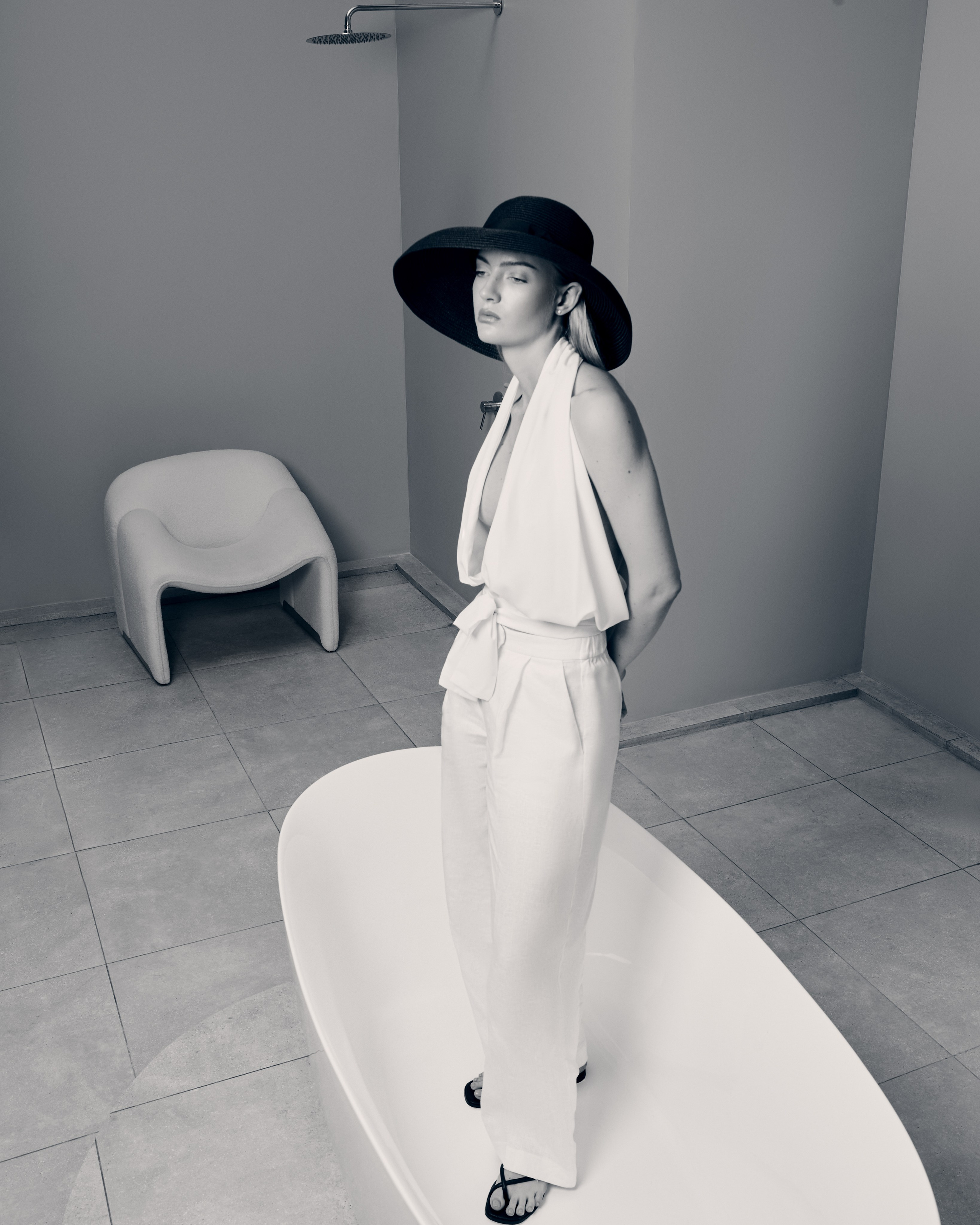 Shower story. Retoucher