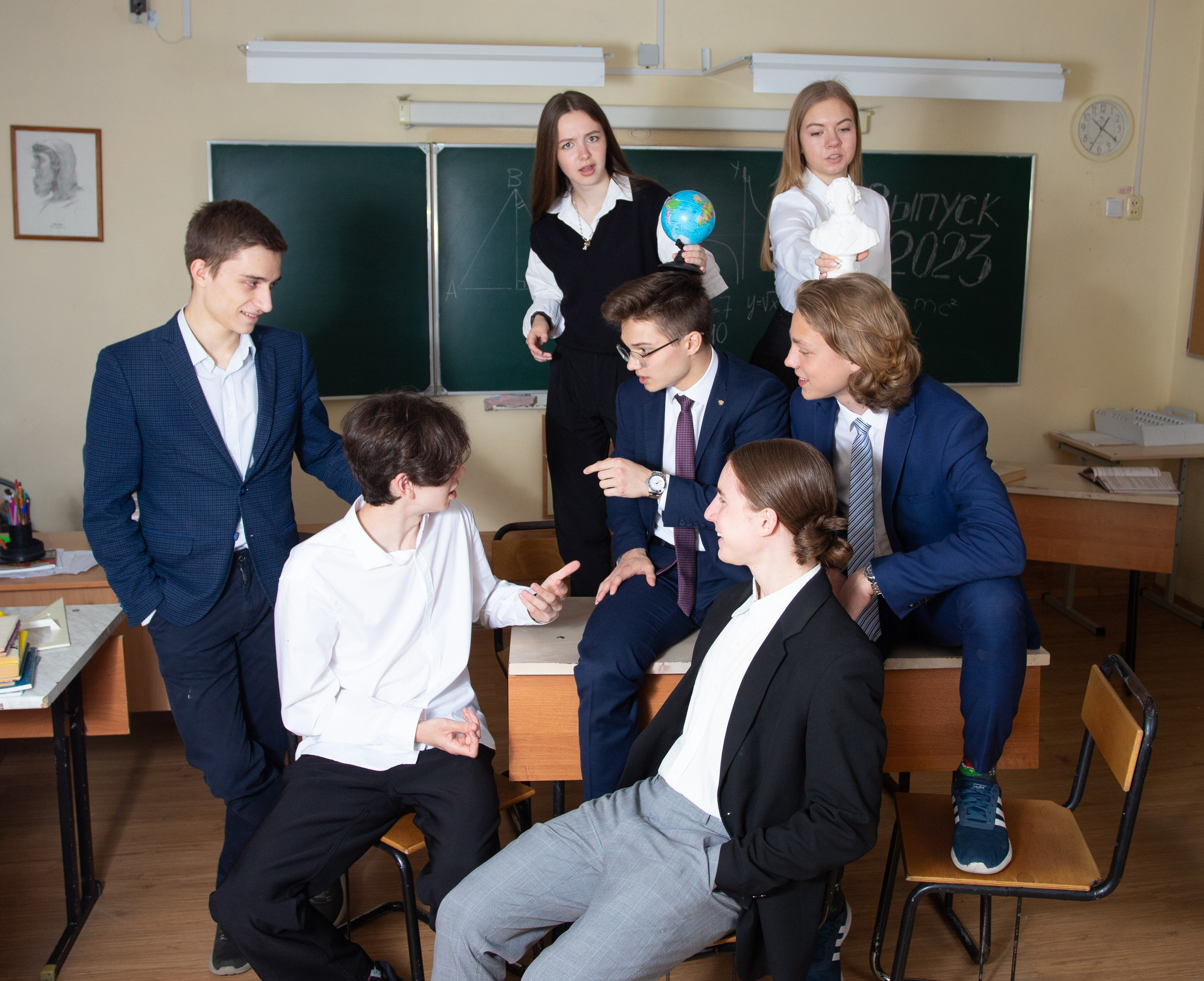 живые фотографии школьников в стенах класса