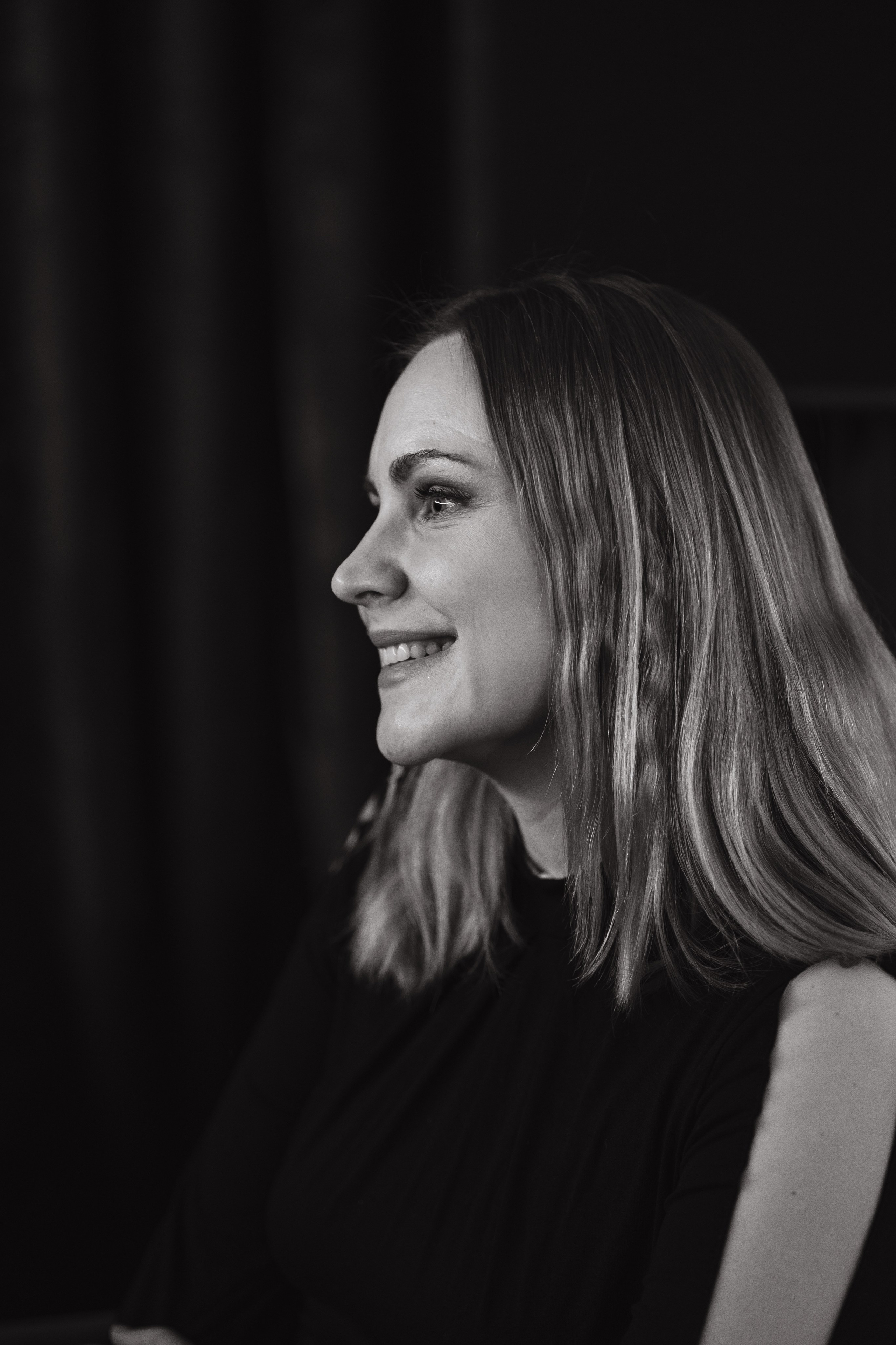 Презентация поэтического сборника. Творческие фотосессии в Москве. Фотоальбом лидера группы ЯЛО