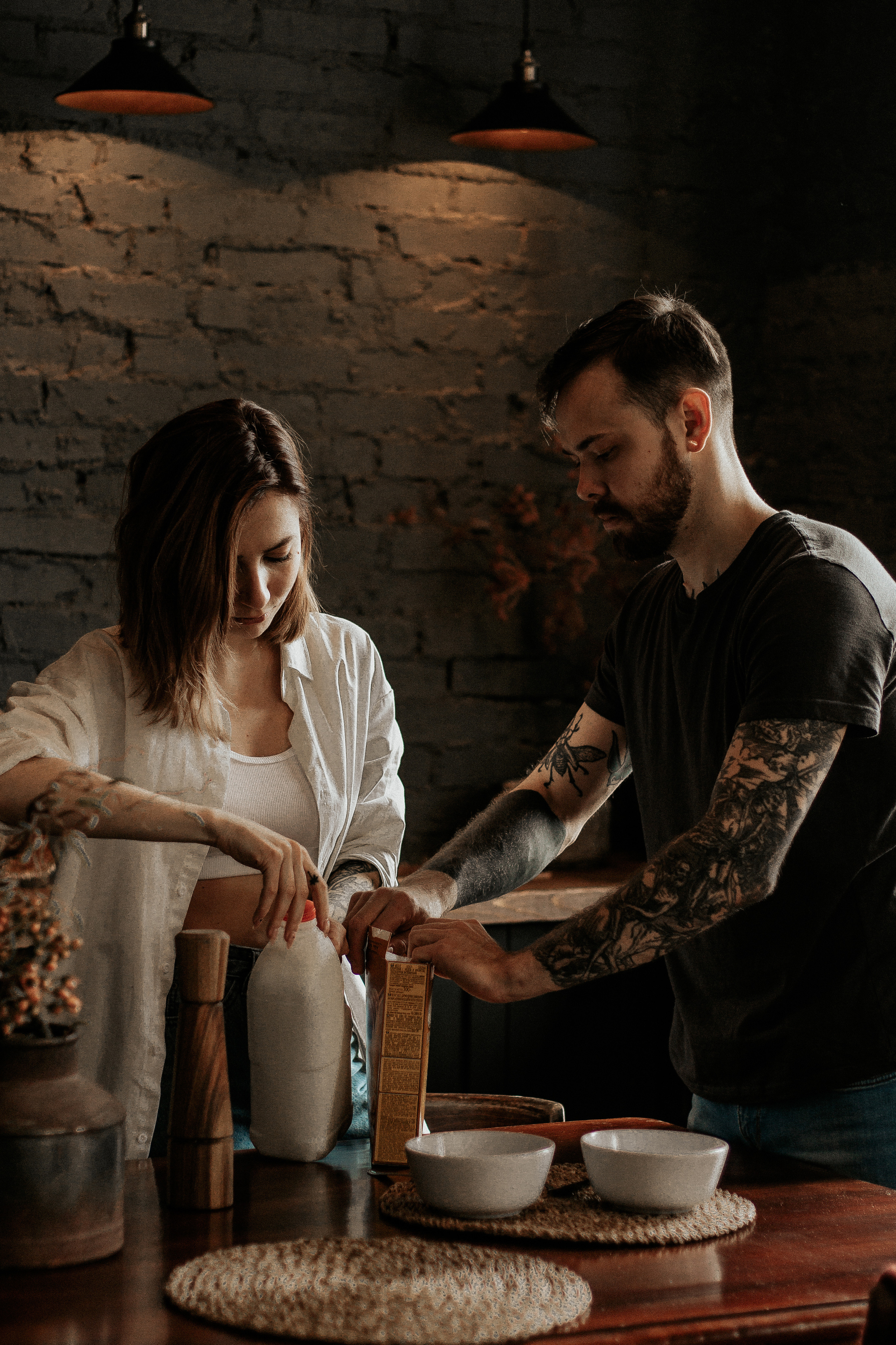 Лайфстайл фотосессия для двоих на кухне. Фотограф в Санкт-Петербурге Лиза Семченкова