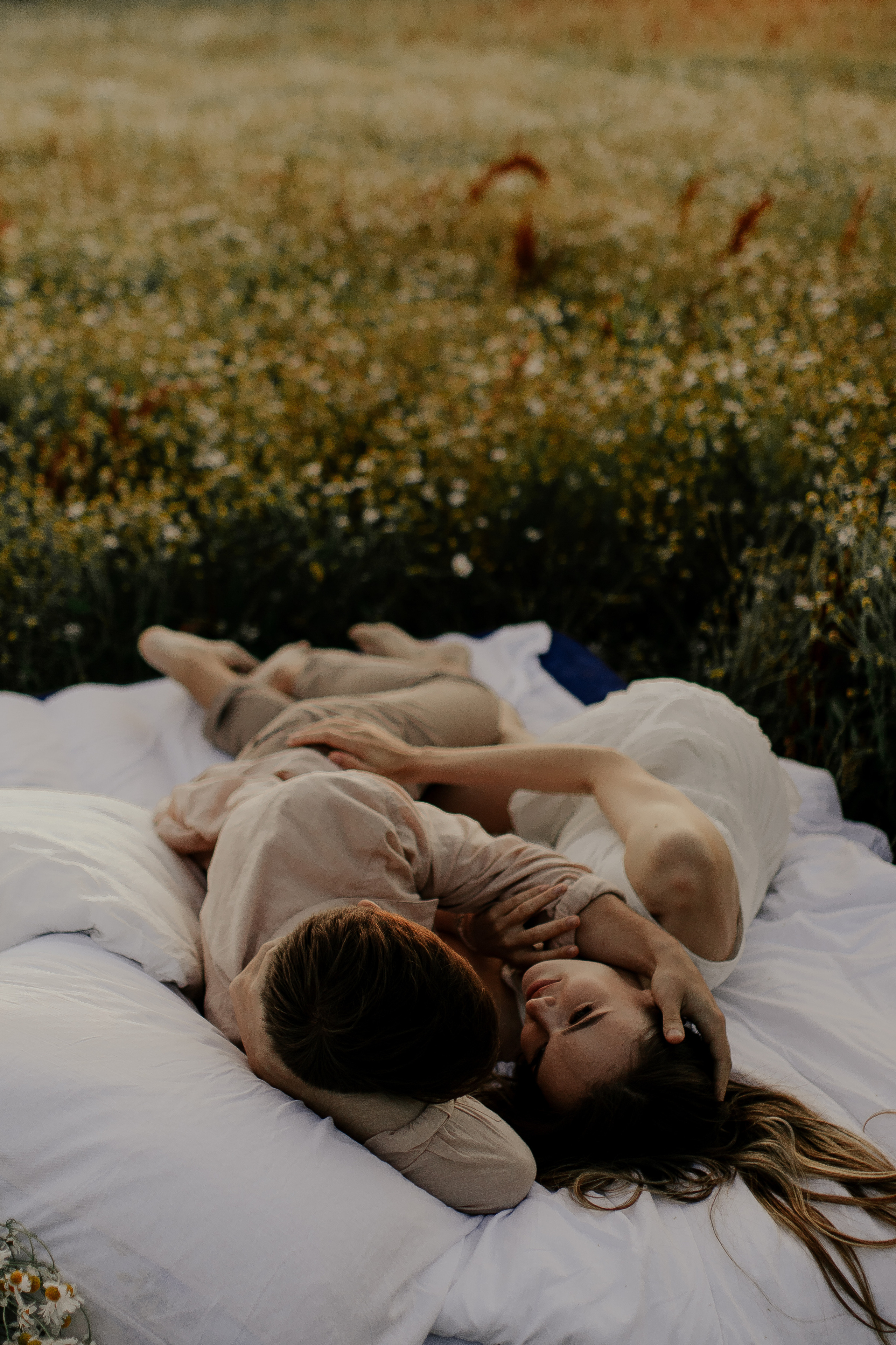 Нежная история любви в поле. Фотограф в Санкт-Петербурге Лиза Семченкова