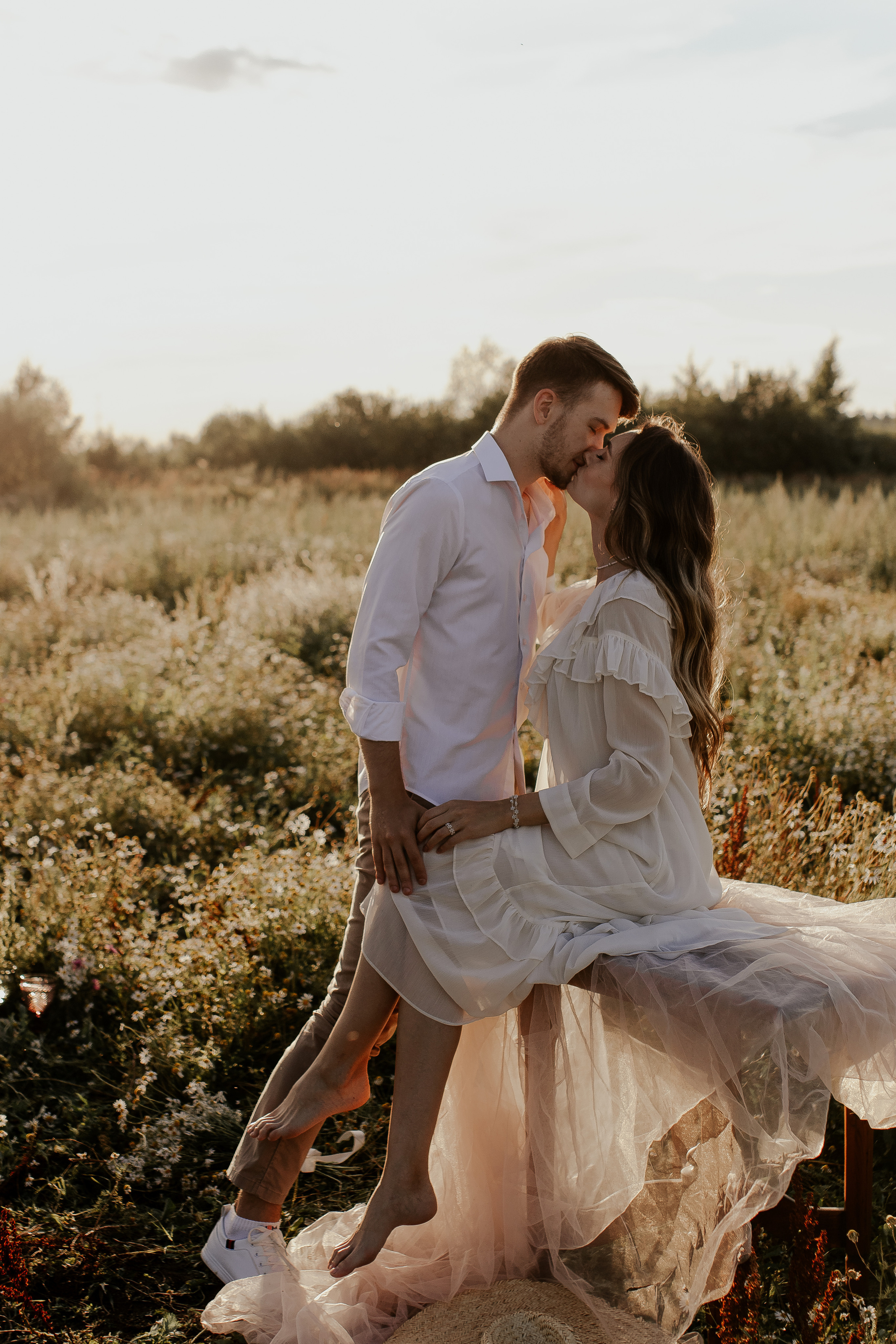 Нежная история любви в поле. Фотограф в Санкт-Петербурге Лиза Семченкова