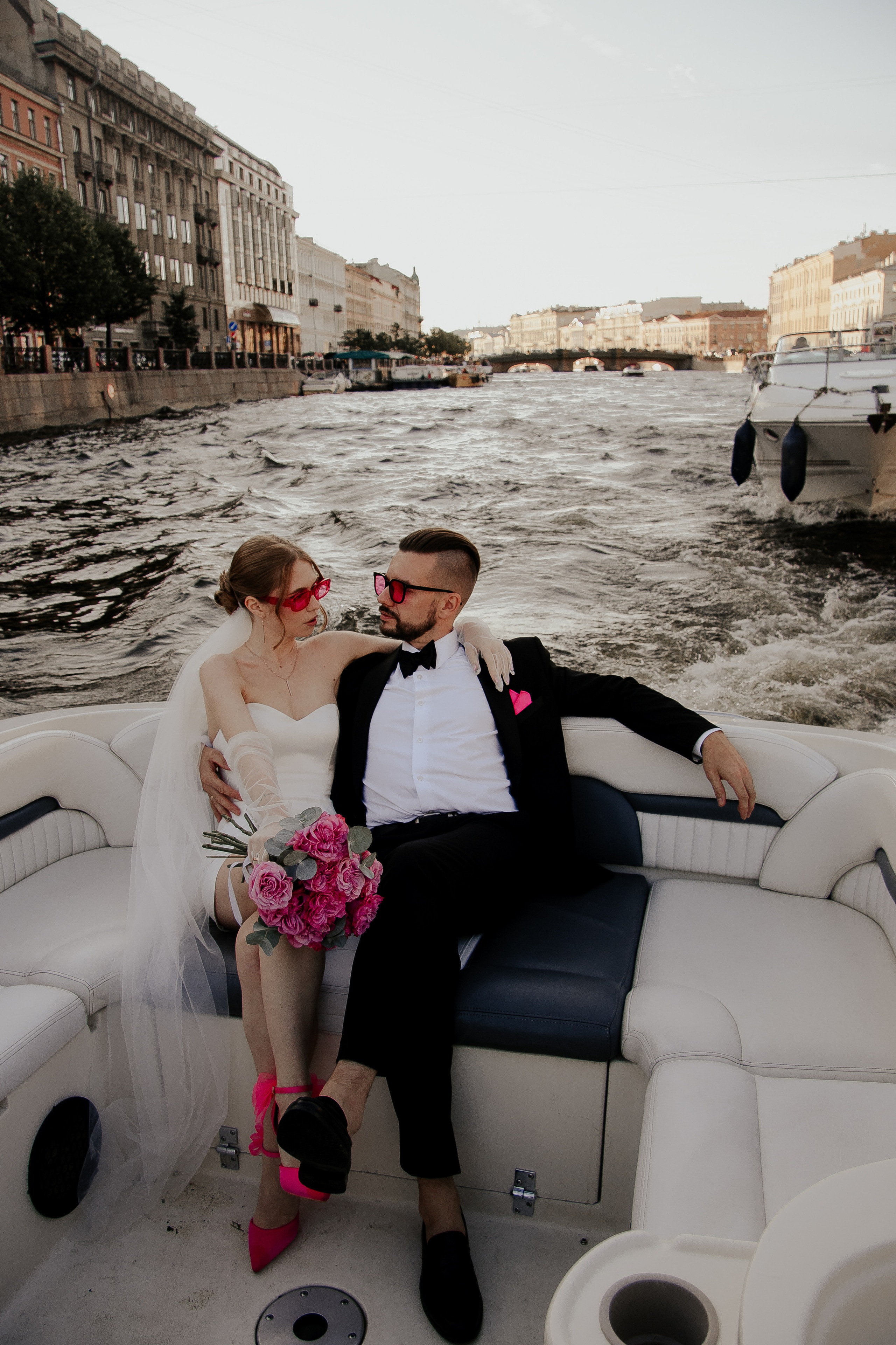 Стильная свадебная съемка с акцентом на розовое. Фотограф в Санкт-Петербурге Лиза Семченкова