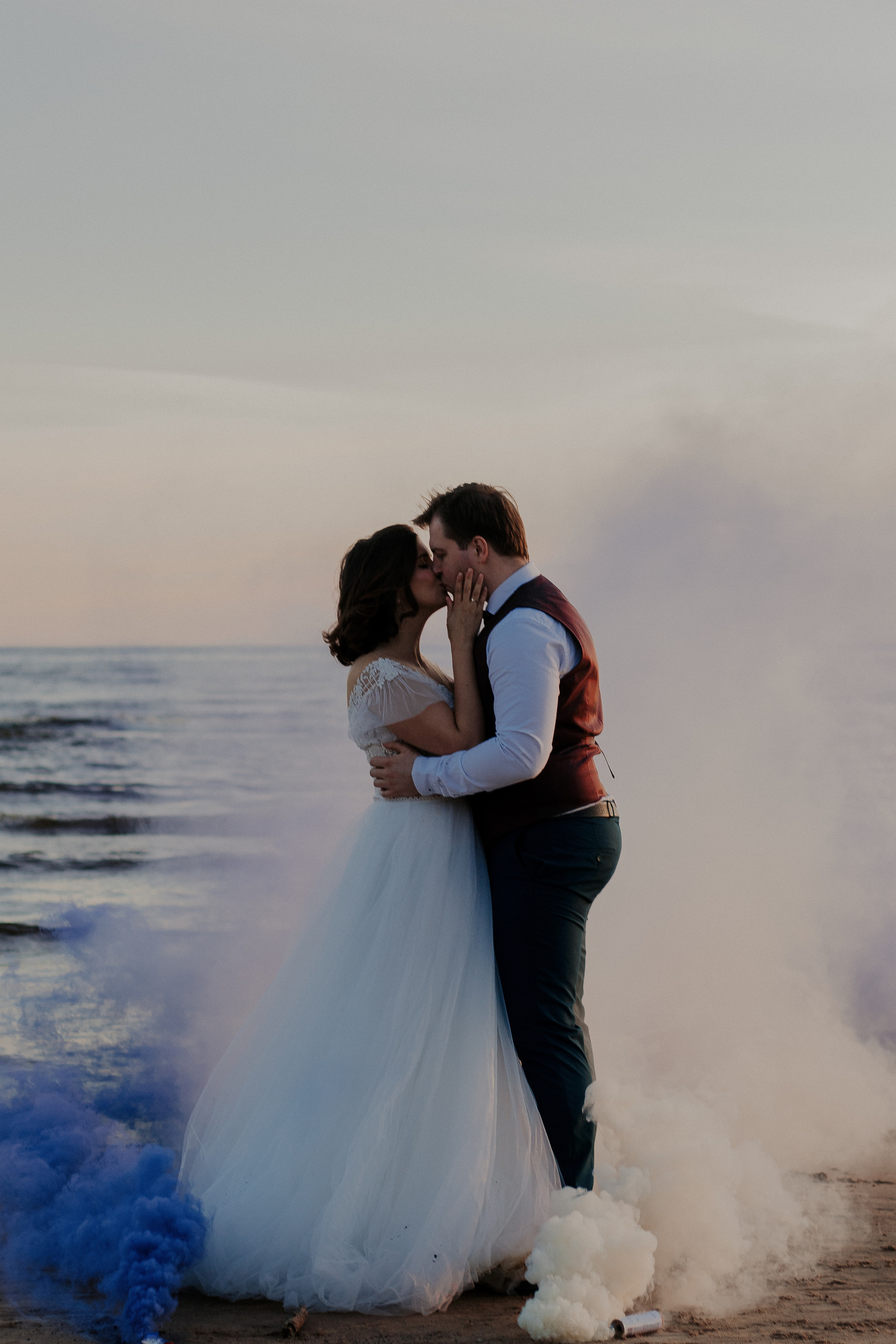 Свадебная фотосессия только для двоих на заливе. Фотограф в Санкт-Петербурге Лиза Семченкова