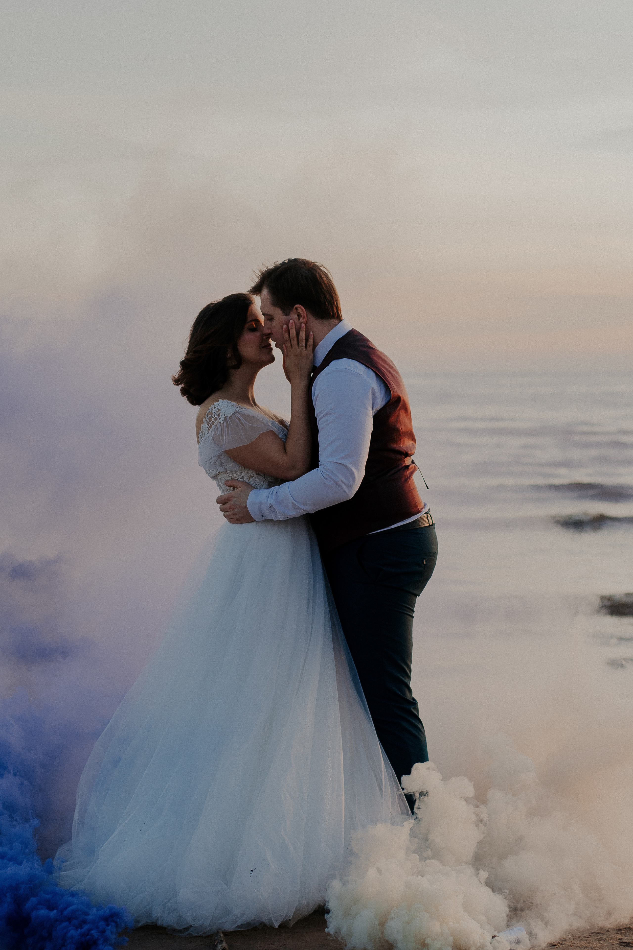 Свадебная фотосессия только для двоих на заливе. Фотограф в Санкт-Петербурге Лиза Семченкова