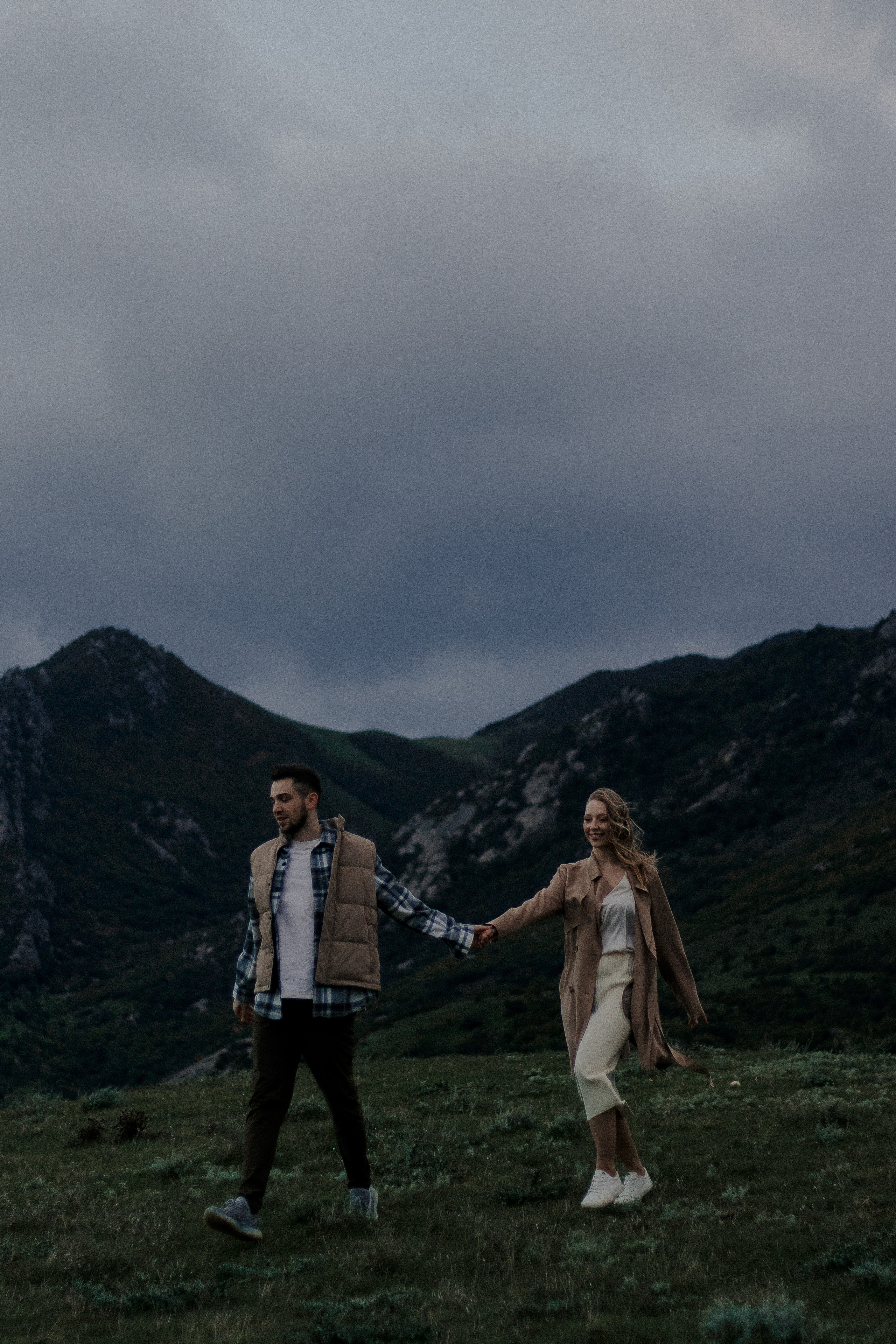 Влюбленные в горах. Фотограф в Санкт-Петербурге Лиза Семченкова