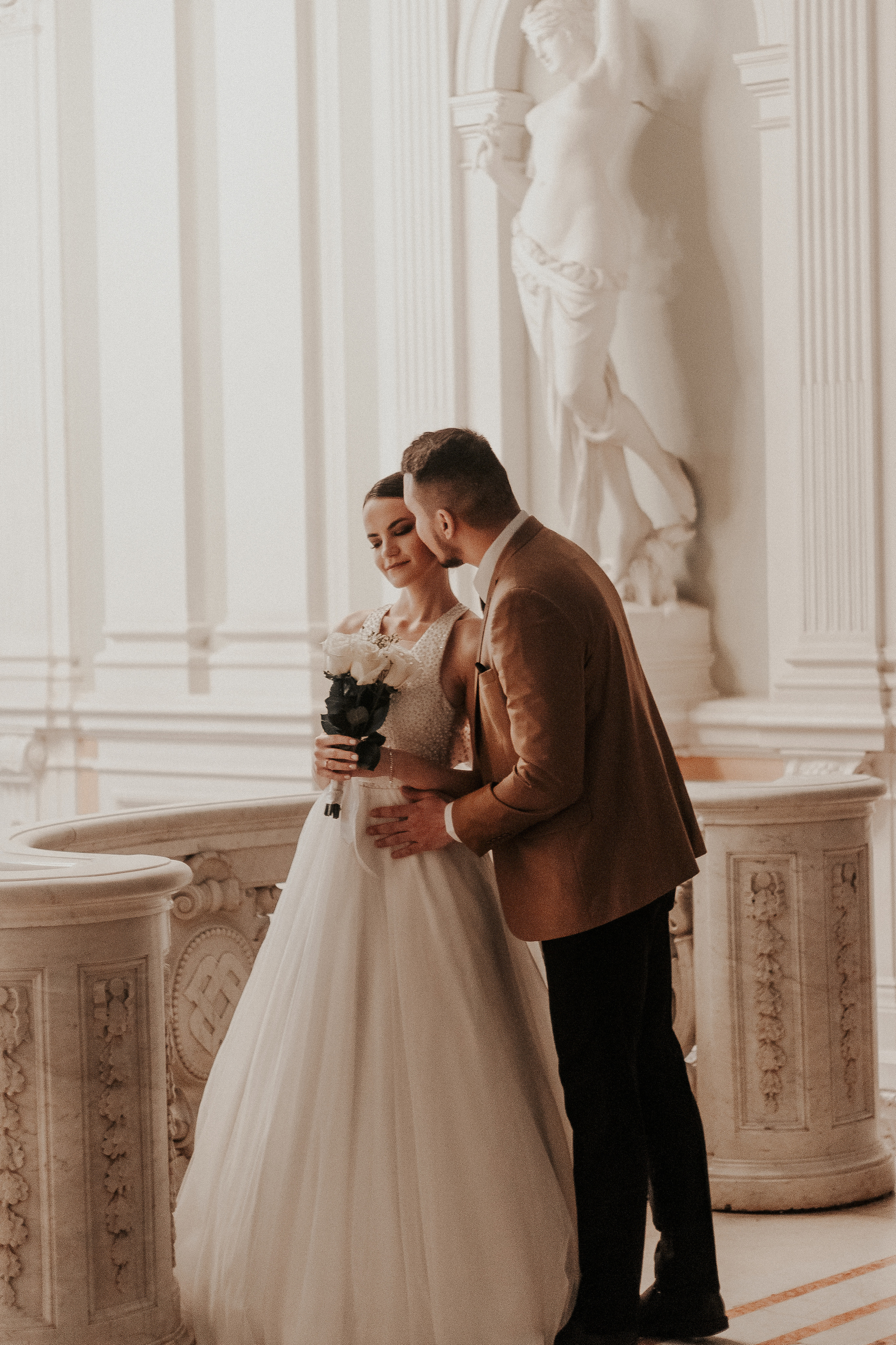 Нежная свадебная история в первом дворце Петербурга. Фотограф в Санкт-Петербурге Лиза Семченкова