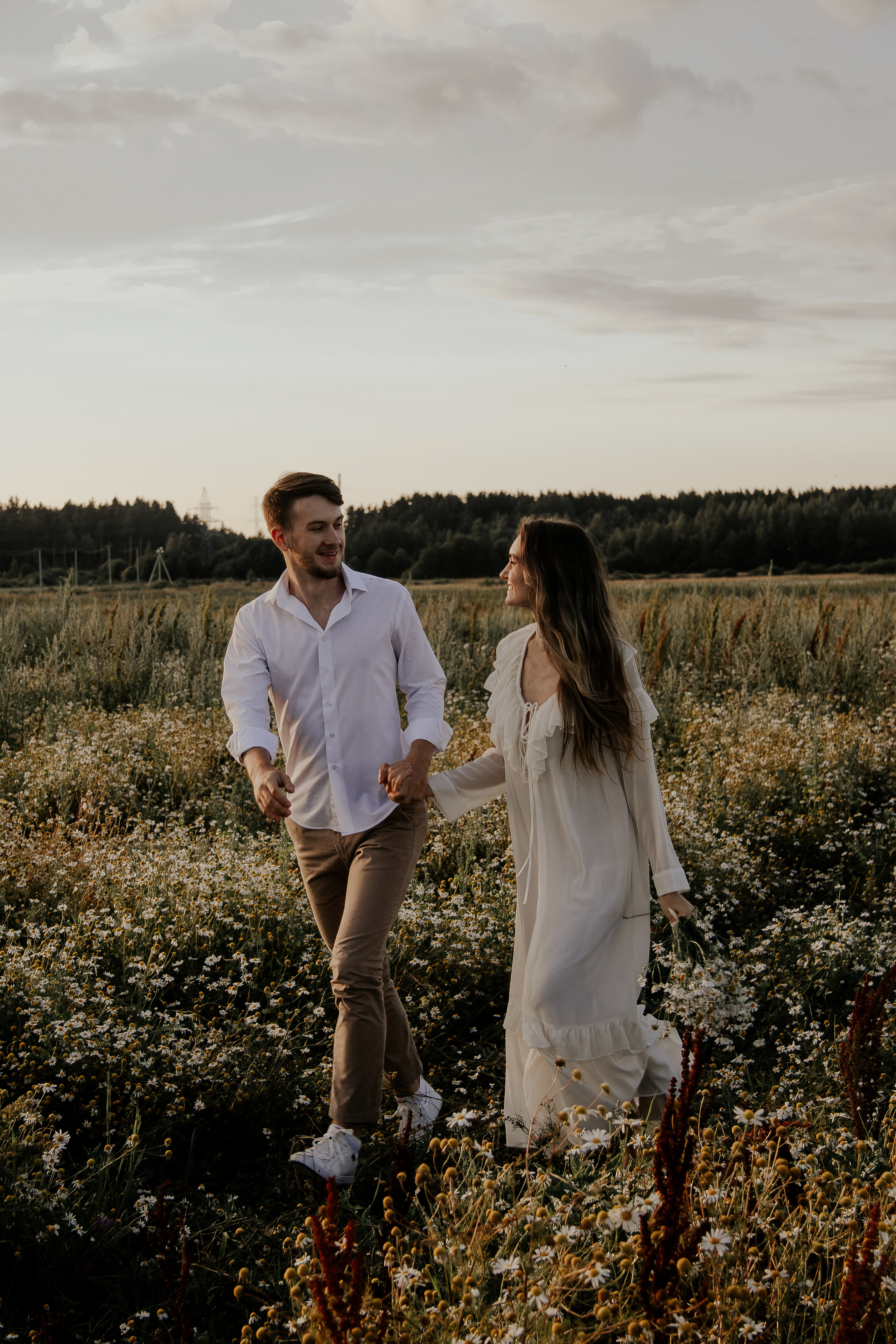 Нежная история любви в поле. Фотограф в Санкт-Петербурге Лиза Семченкова