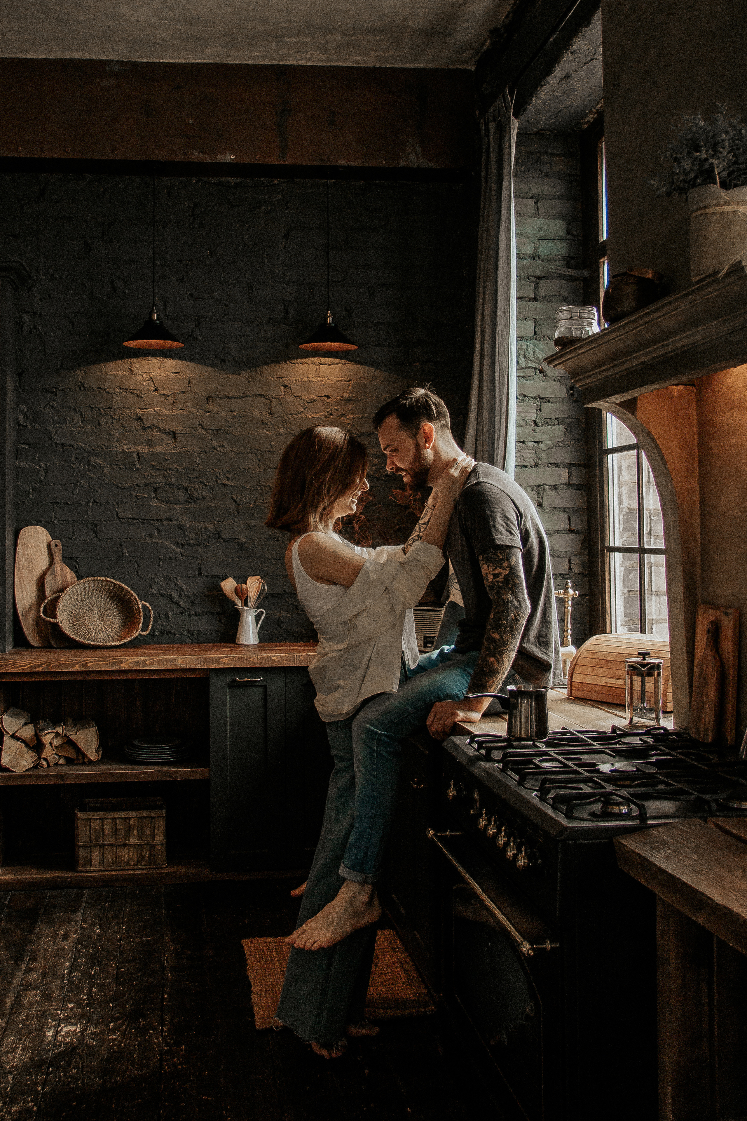 Лайфстайл фотосессия для двоих на кухне. Фотограф в Санкт-Петербурге Лиза Семченкова