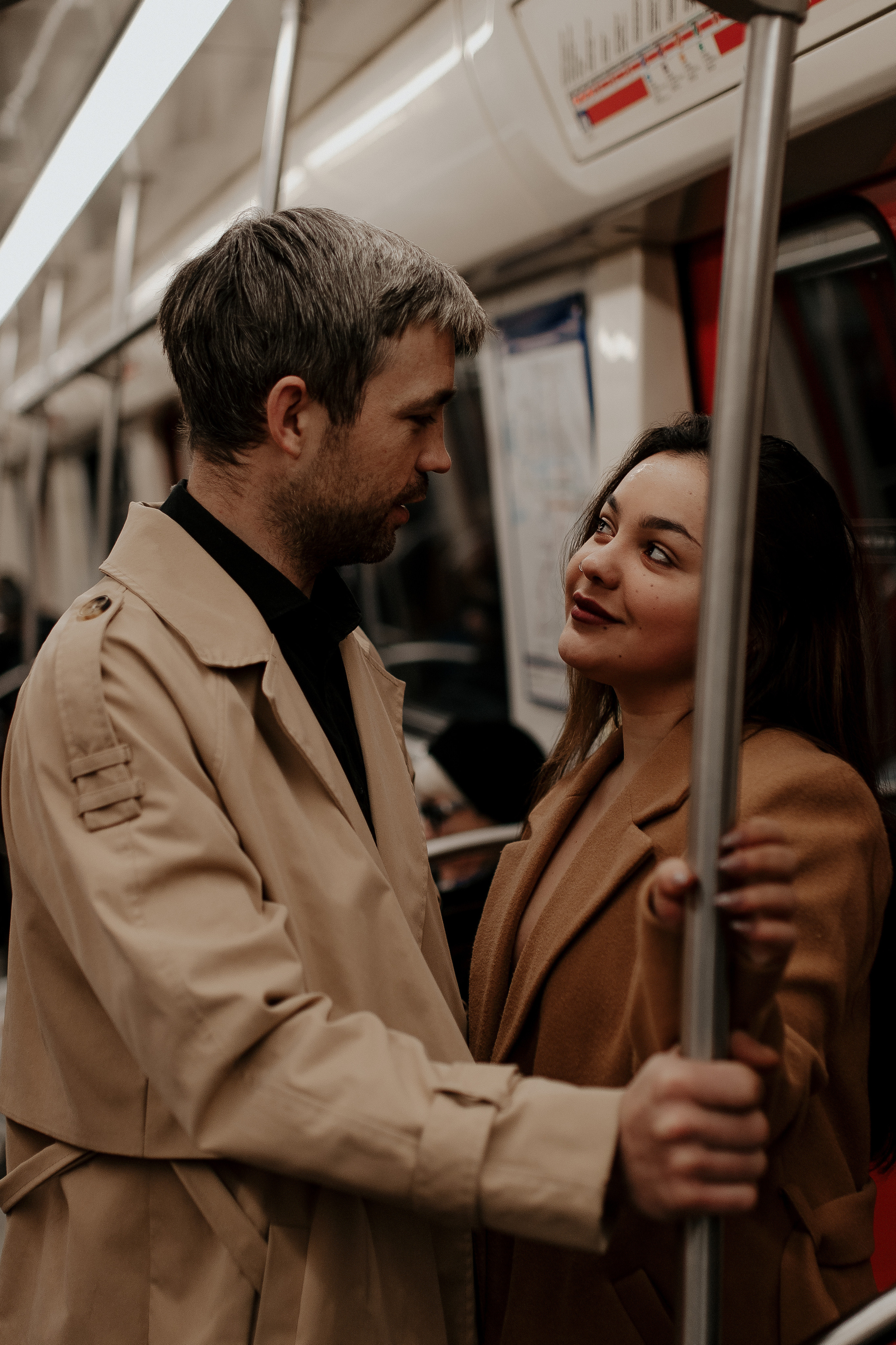 Lovestory в метро Петербурга. Фотограф в Санкт-Петербурге Лиза Семченкова