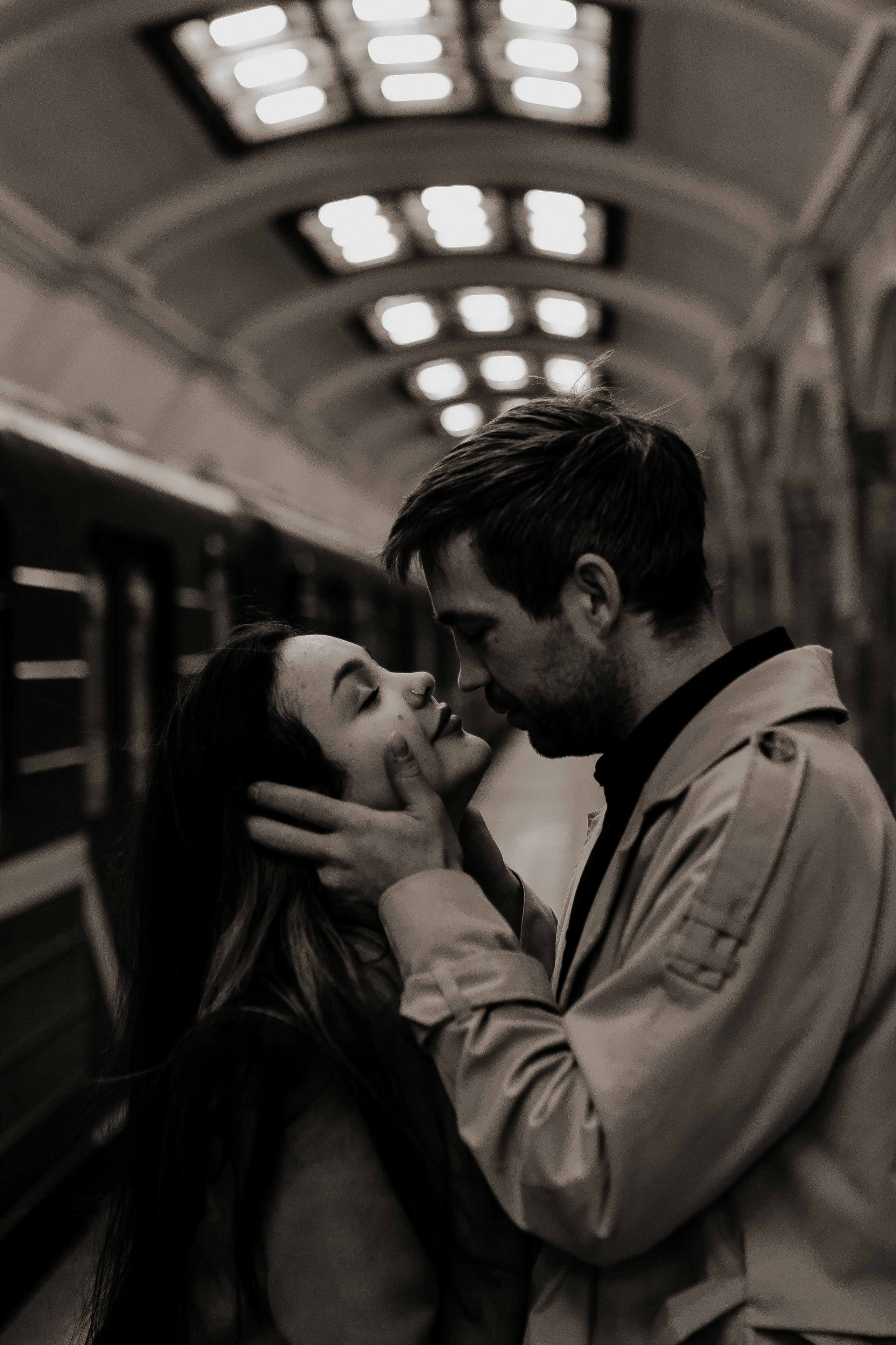 Lovestory в метро Петербурга. Фотограф в Санкт-Петербурге Лиза Семченкова