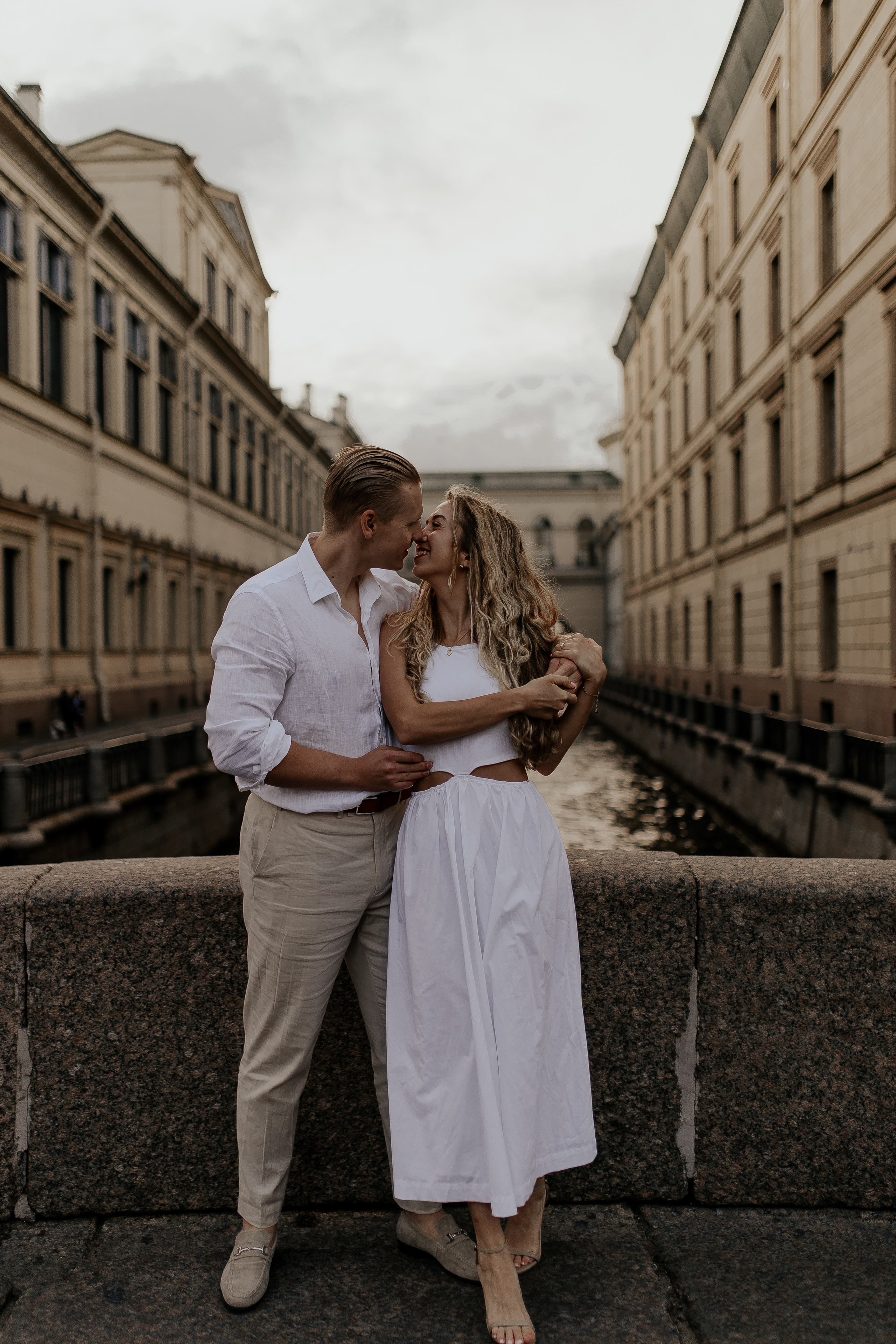 Любовь на улицах Петербурга. Фотограф в Санкт-Петербурге Лиза Семченкова