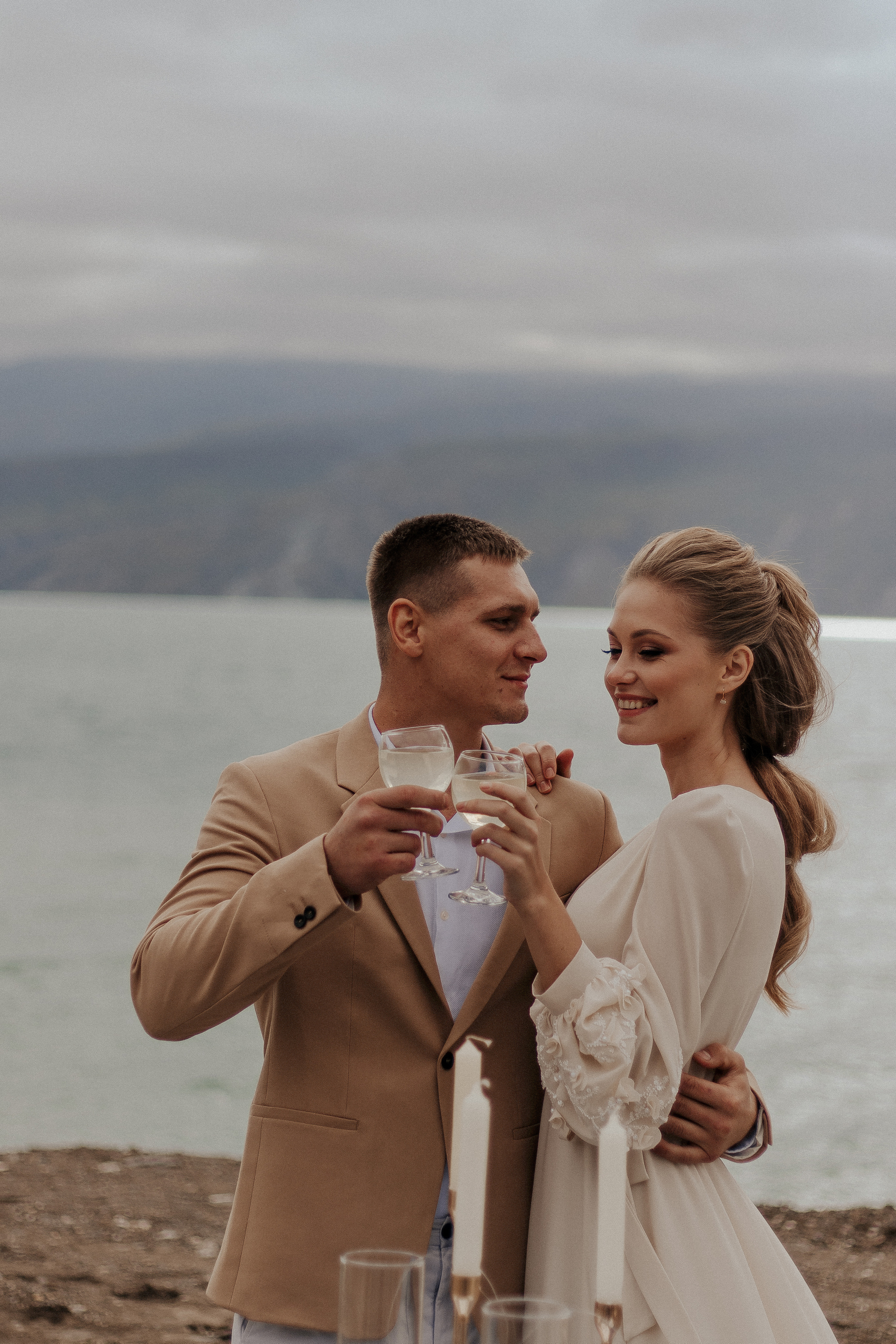 Море внутри — свадебная фотосессия у озера в Дагестане. Фотограф в Санкт-Петербурге Лиза Семченкова