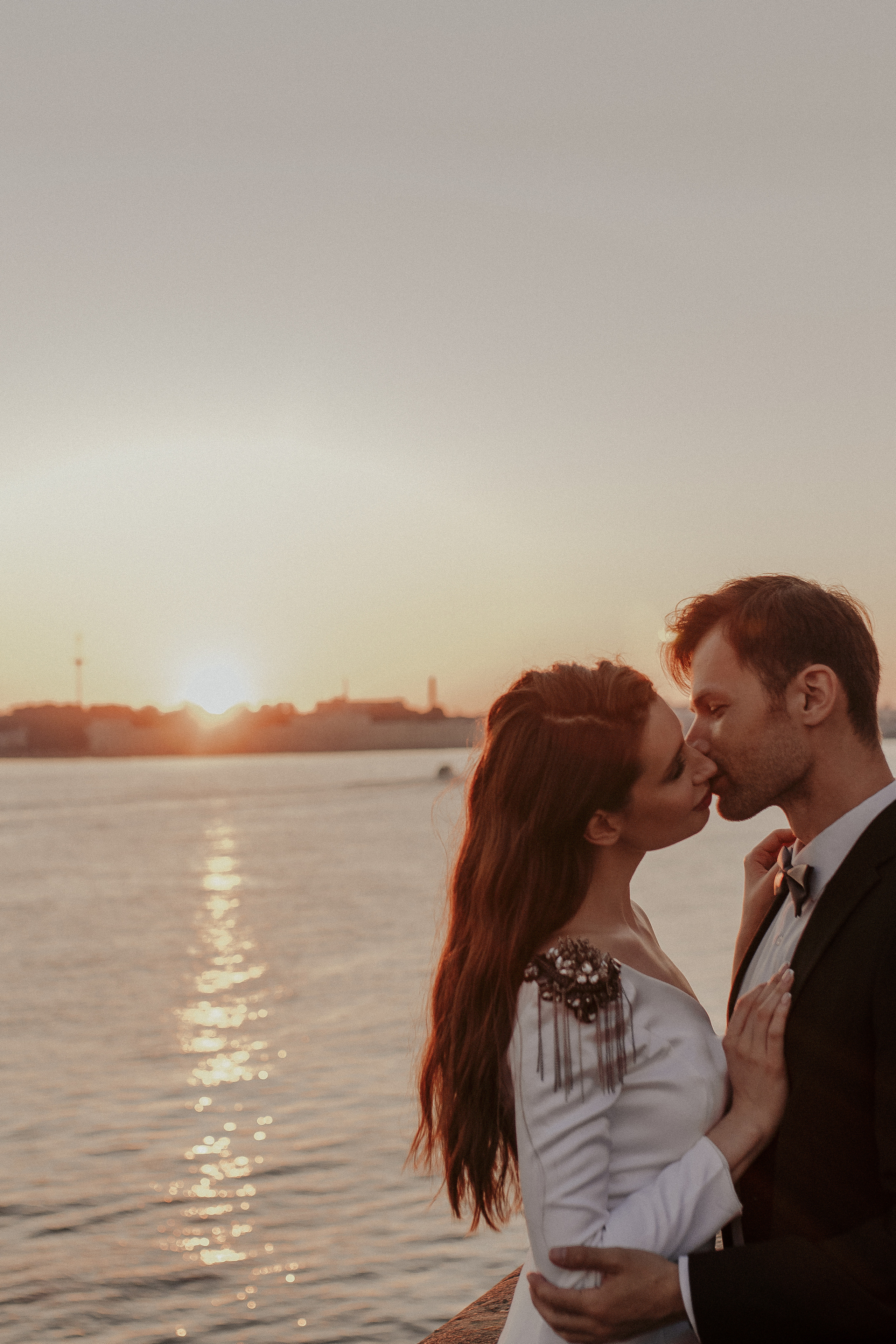 Свадьба на рассвете в Петербурге. Фотограф в Санкт-Петербурге Лиза Семченкова