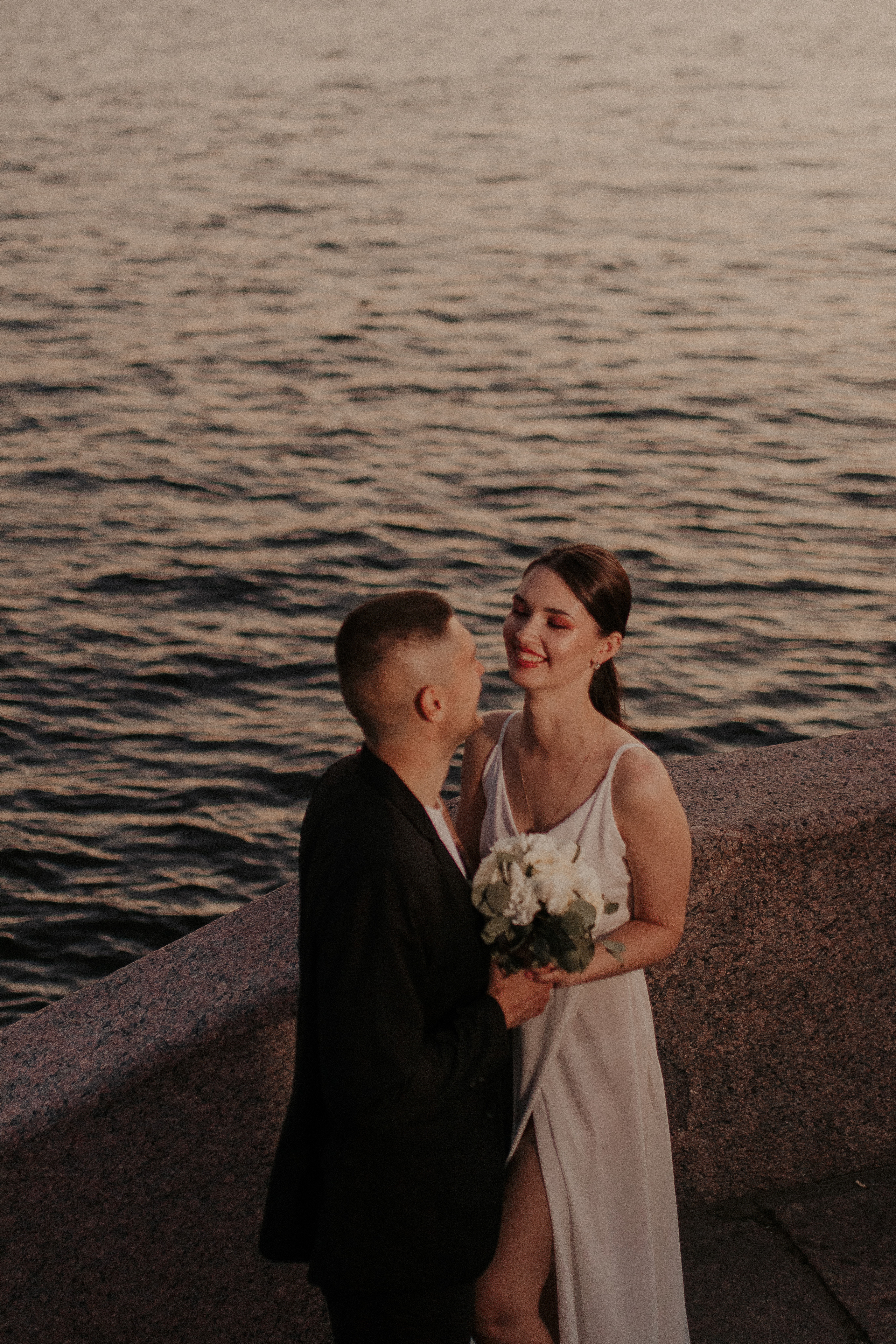 Свадебная фотосессия у разводных мостов. Фотограф в Санкт-Петербурге Лиза Семченкова