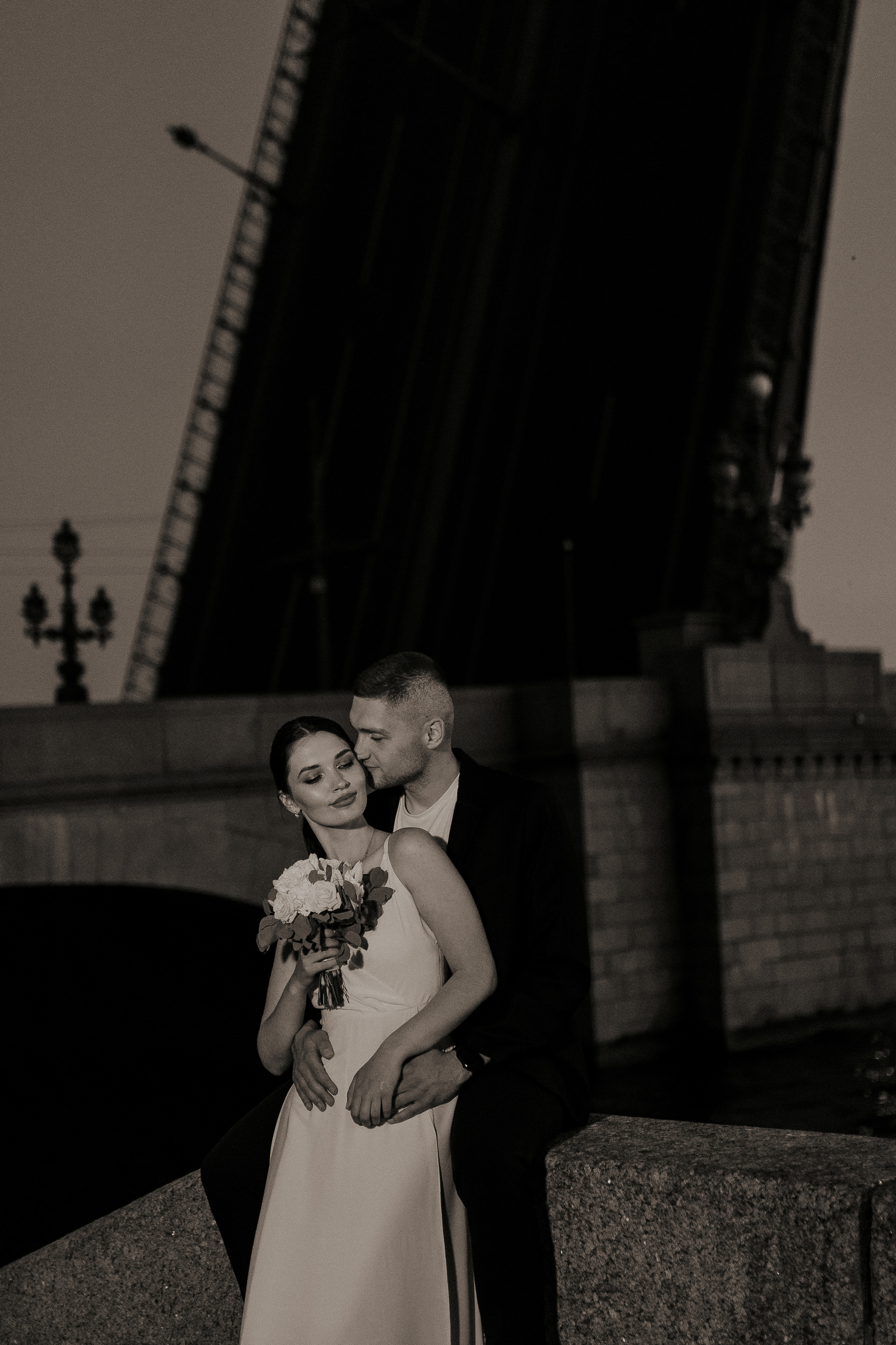 Свадебная фотосессия у разводных мостов. Фотограф в Санкт-Петербурге Лиза Семченкова