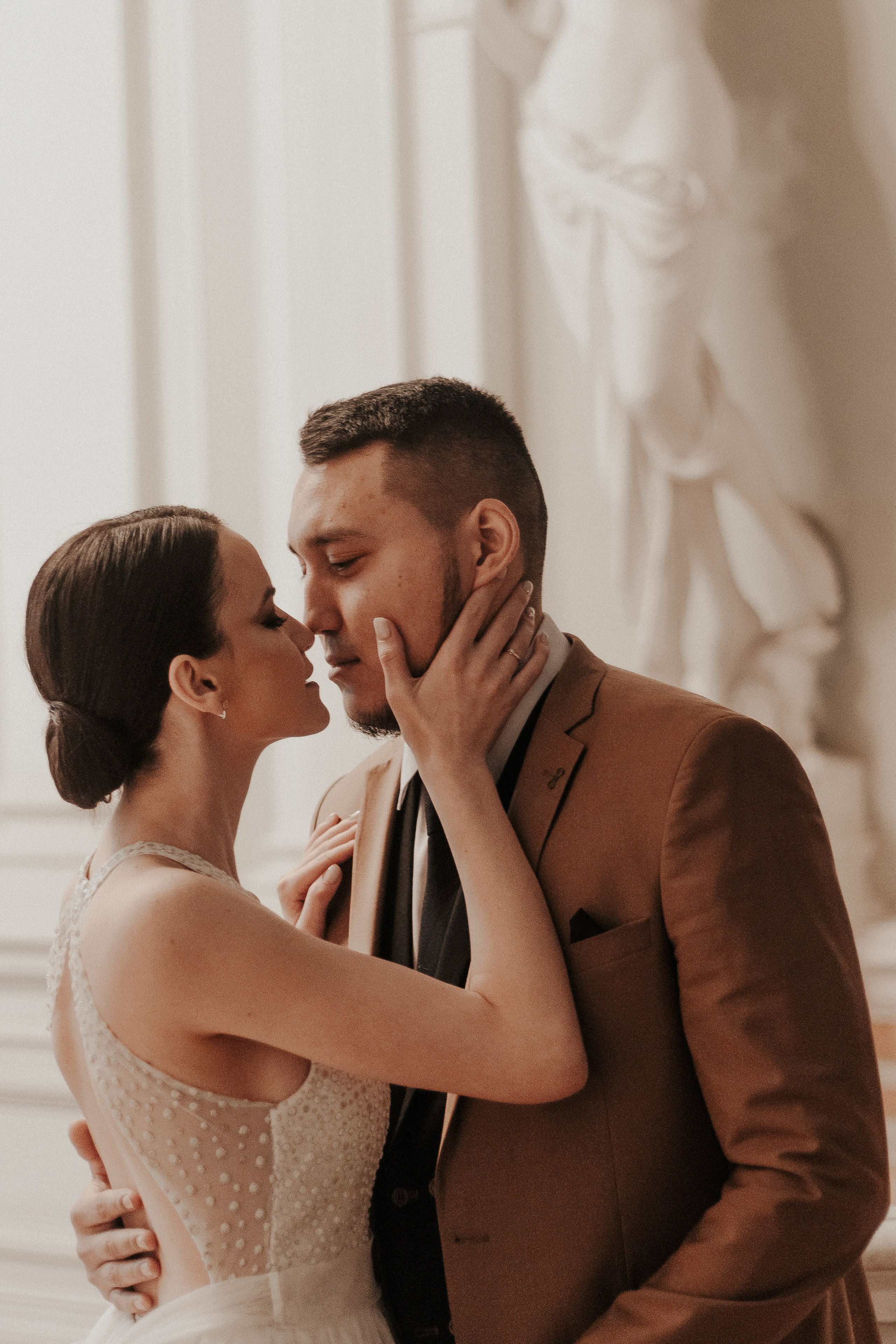 Нежная свадебная история в первом дворце Петербурга. Фотограф в Санкт-Петербурге Лиза Семченкова