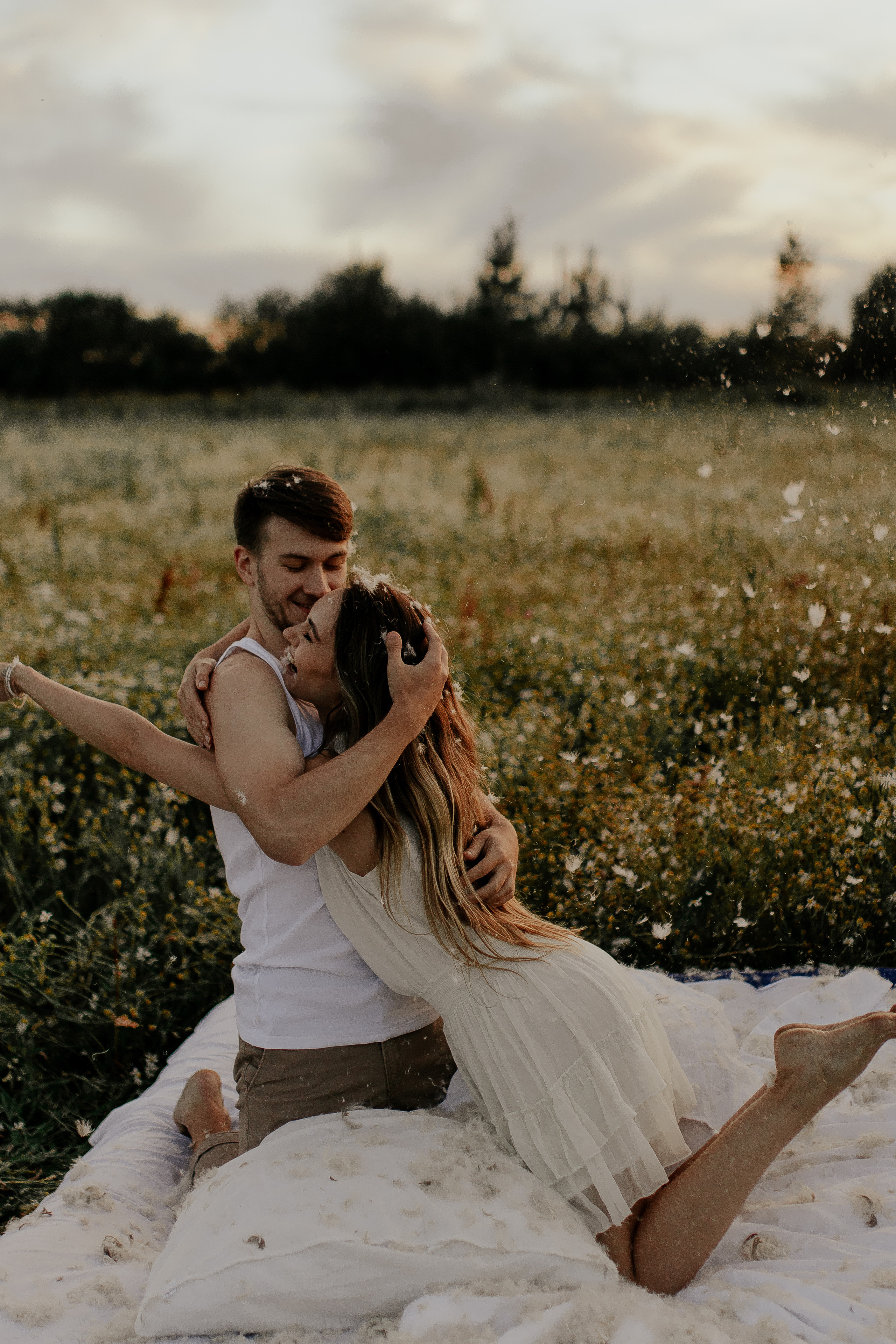 Нежная история любви в поле. Фотограф в Санкт-Петербурге Лиза Семченкова