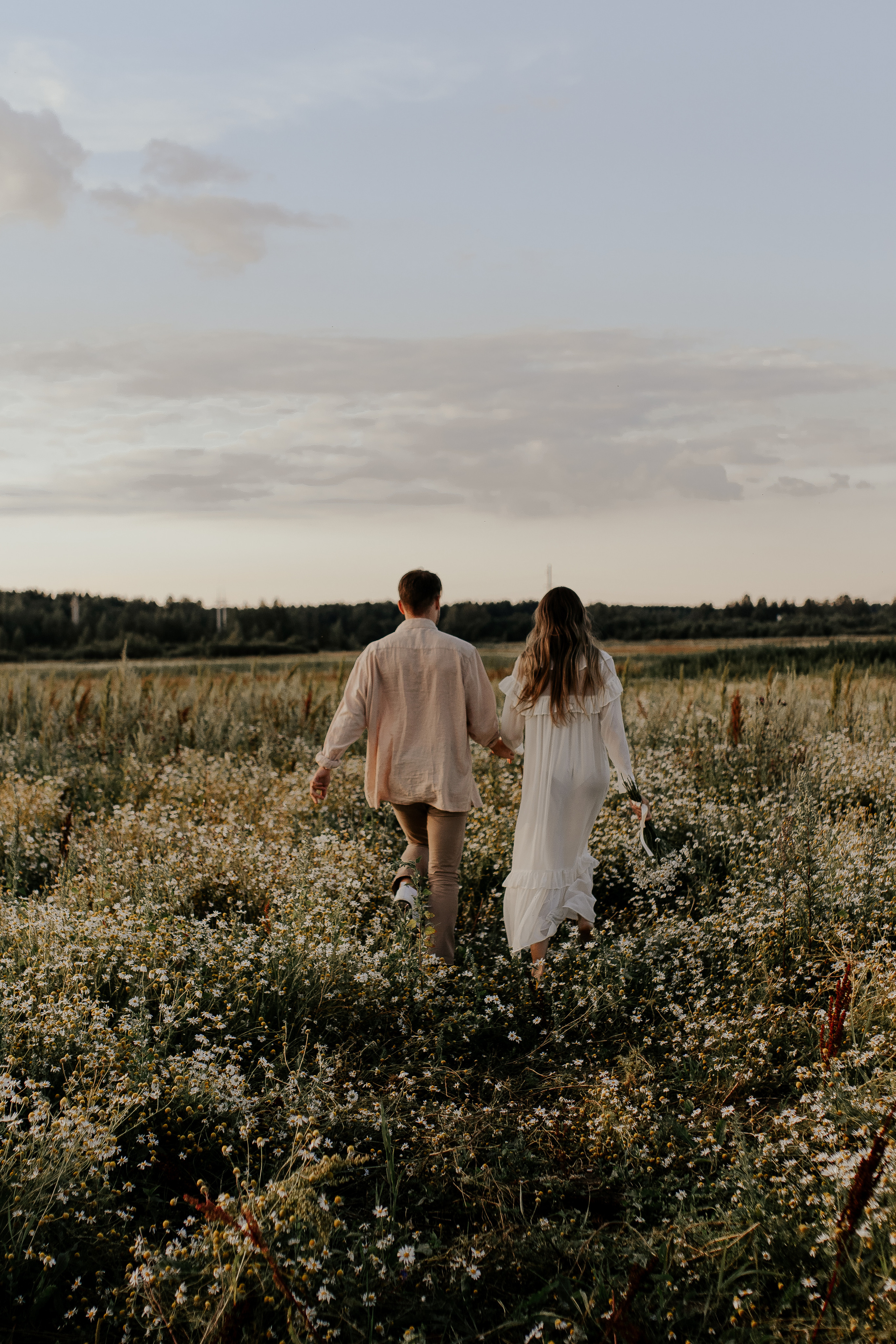 Нежная история любви в поле. Фотограф в Санкт-Петербурге Лиза Семченкова