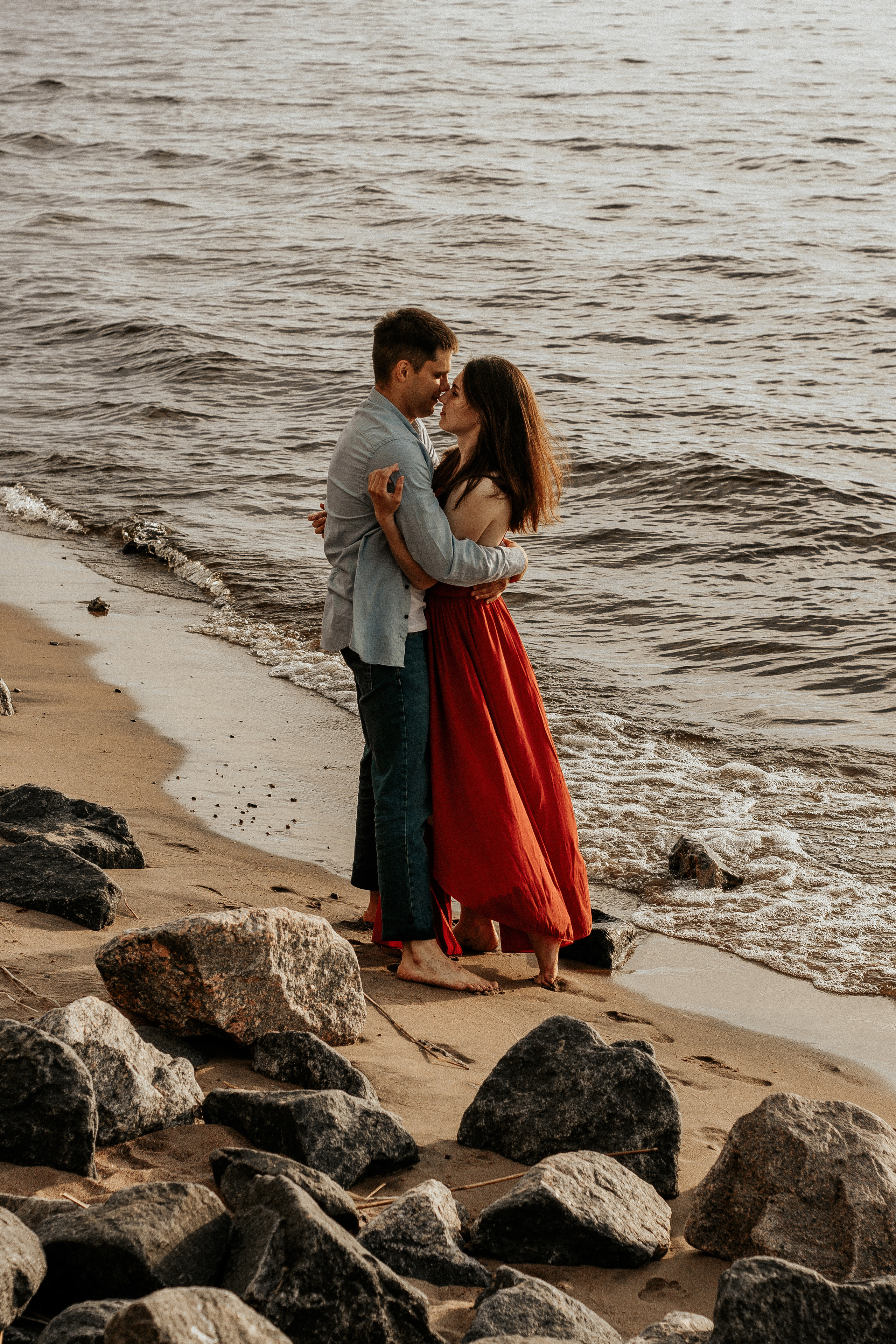 Лавстори на заливе в Петербурге. Фотограф в Санкт-Петербурге Лиза Семченкова