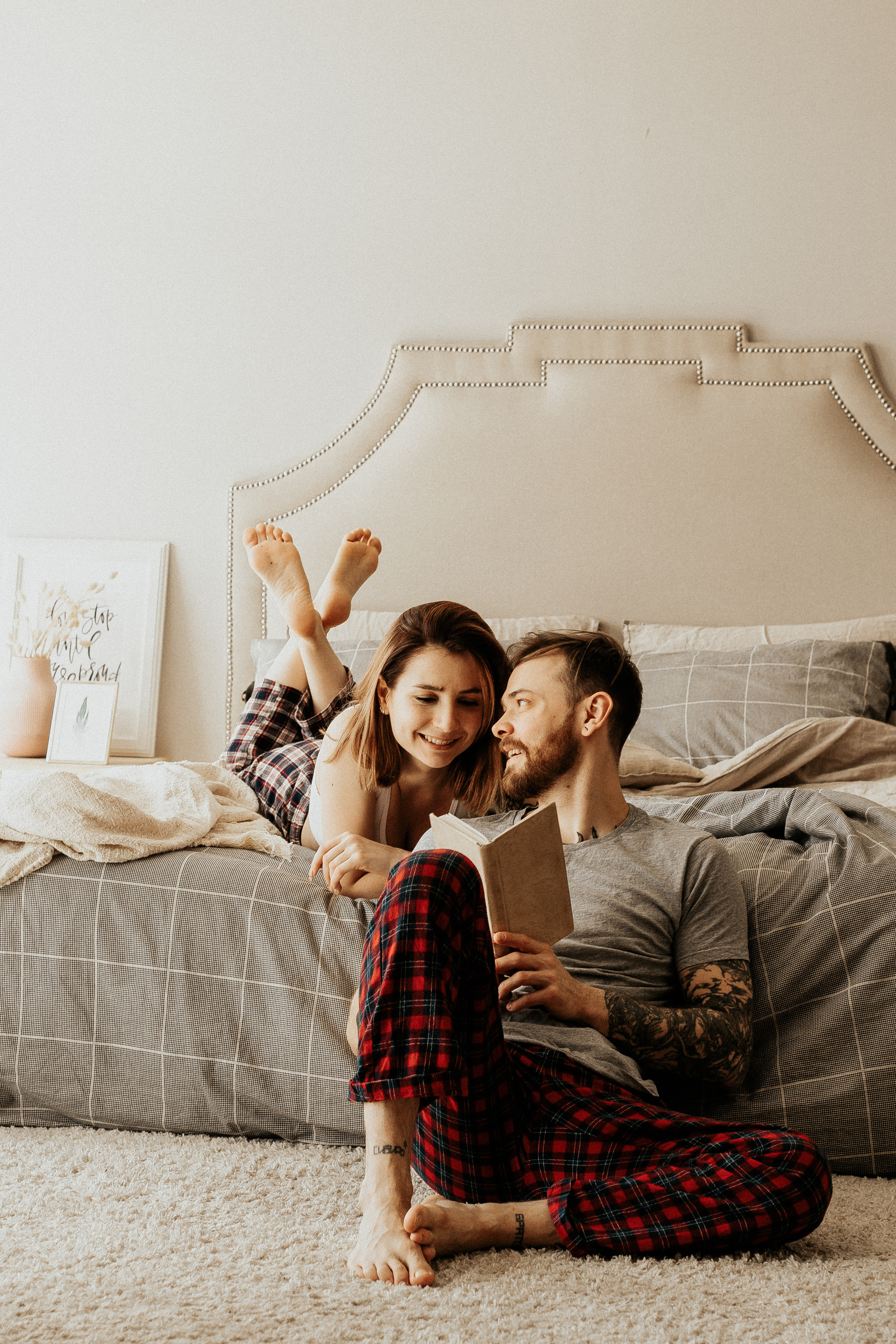 Лайфстайл фотосессия для двоих на кухне. Фотограф в Санкт-Петербурге Лиза Семченкова