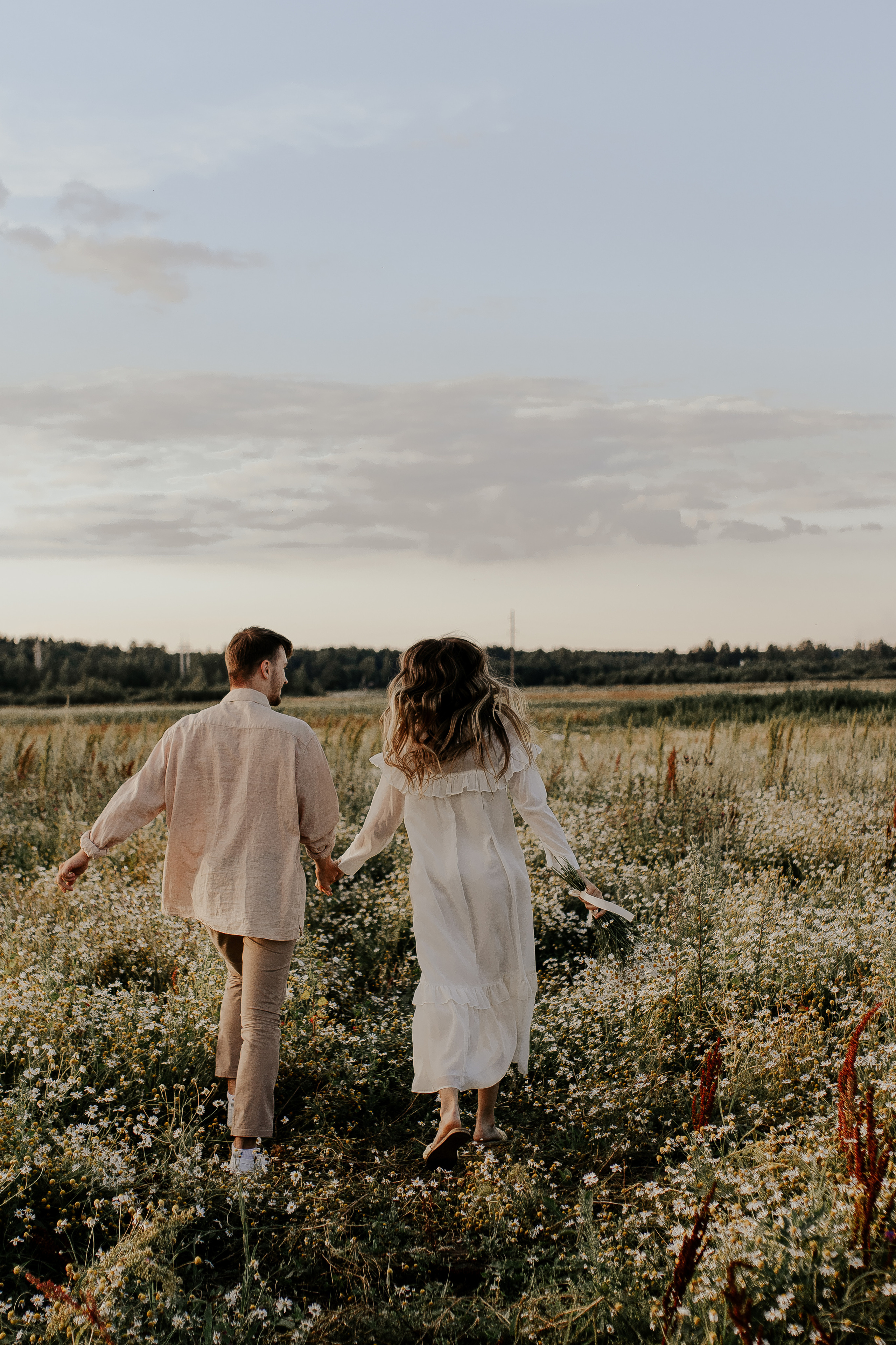 Нежная история любви в поле. Фотограф в Санкт-Петербурге Лиза Семченкова