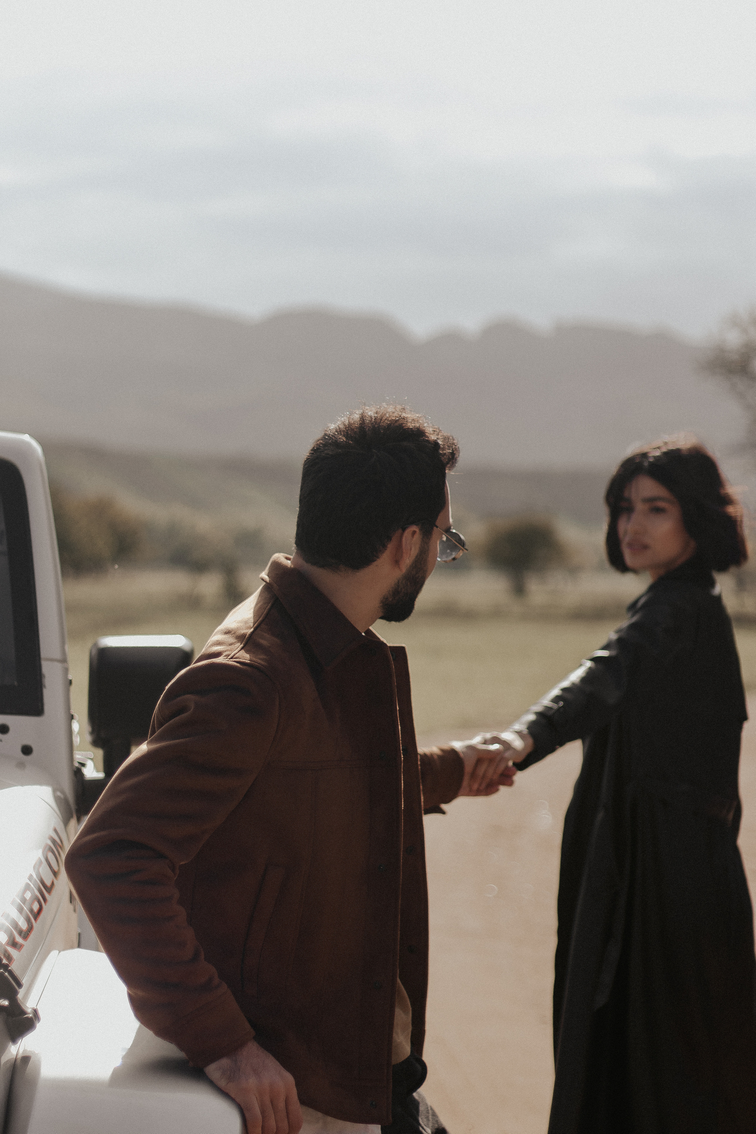 Лавстори с джипом на сафари. Фотограф в Санкт-Петербурге Лиза Семченкова