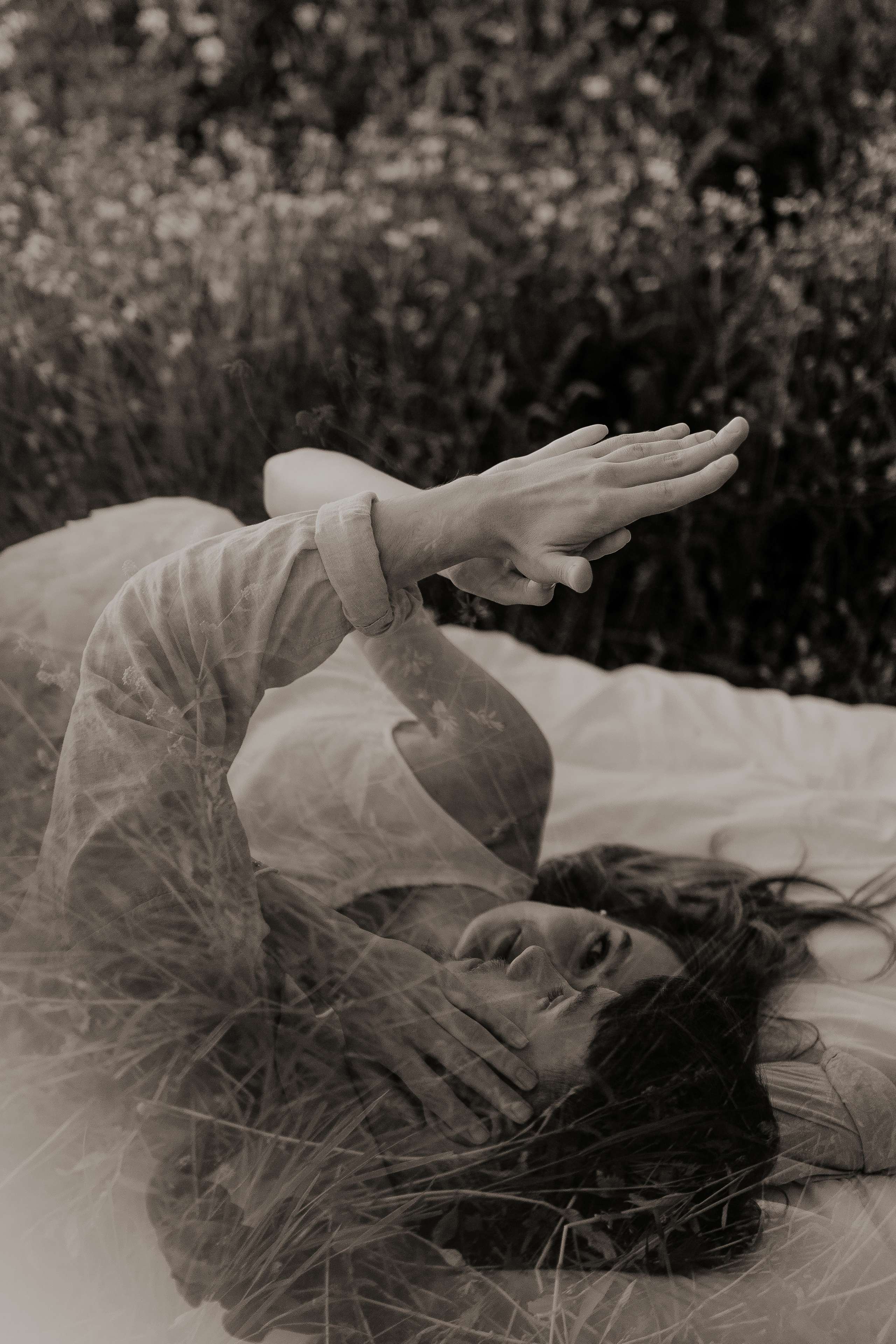 Нежная история любви в поле. Фотограф в Санкт-Петербурге Лиза Семченкова