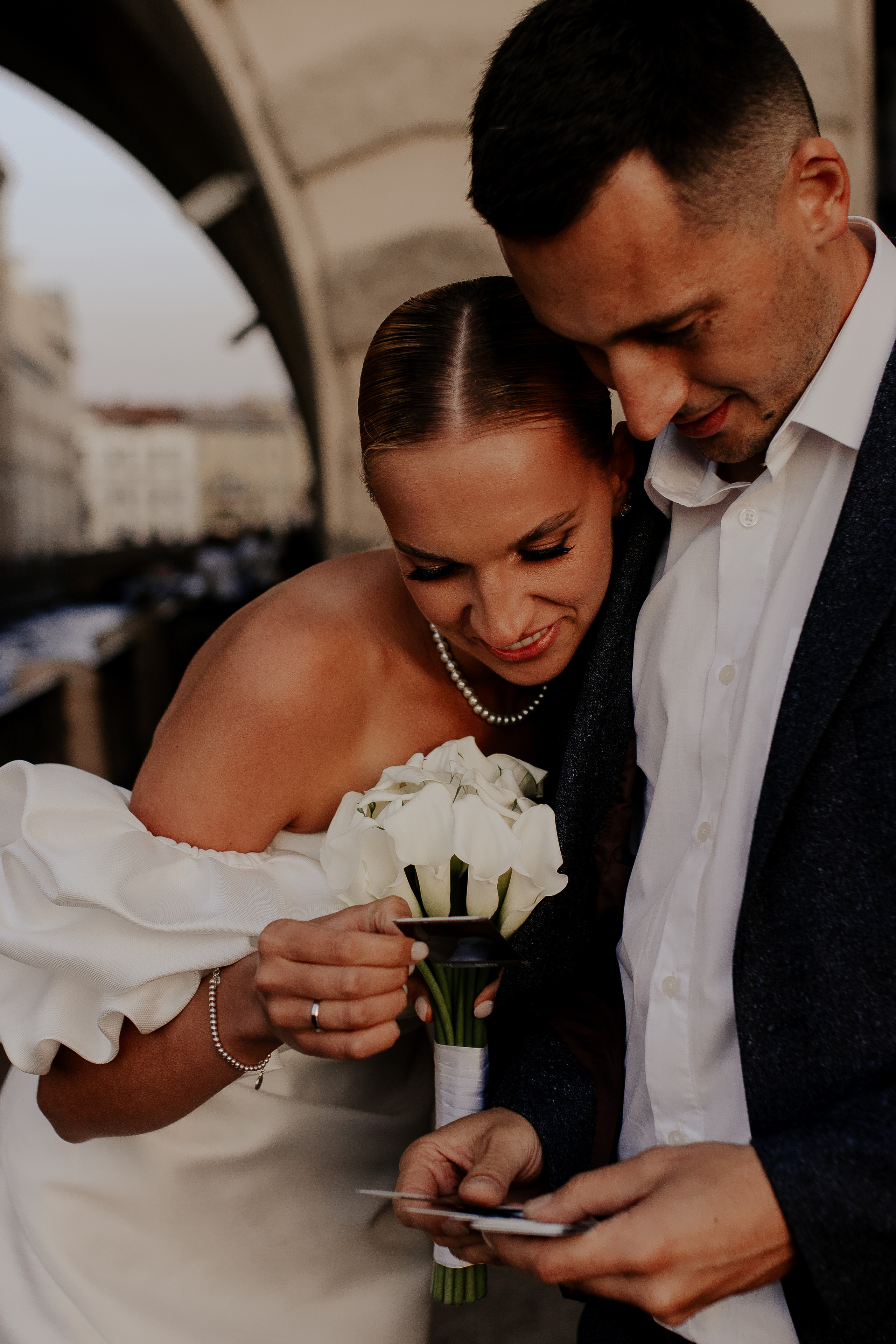 Свадебная прогулка по улицам Петербурга. Фотограф в Санкт-Петербурге Лиза Семченкова