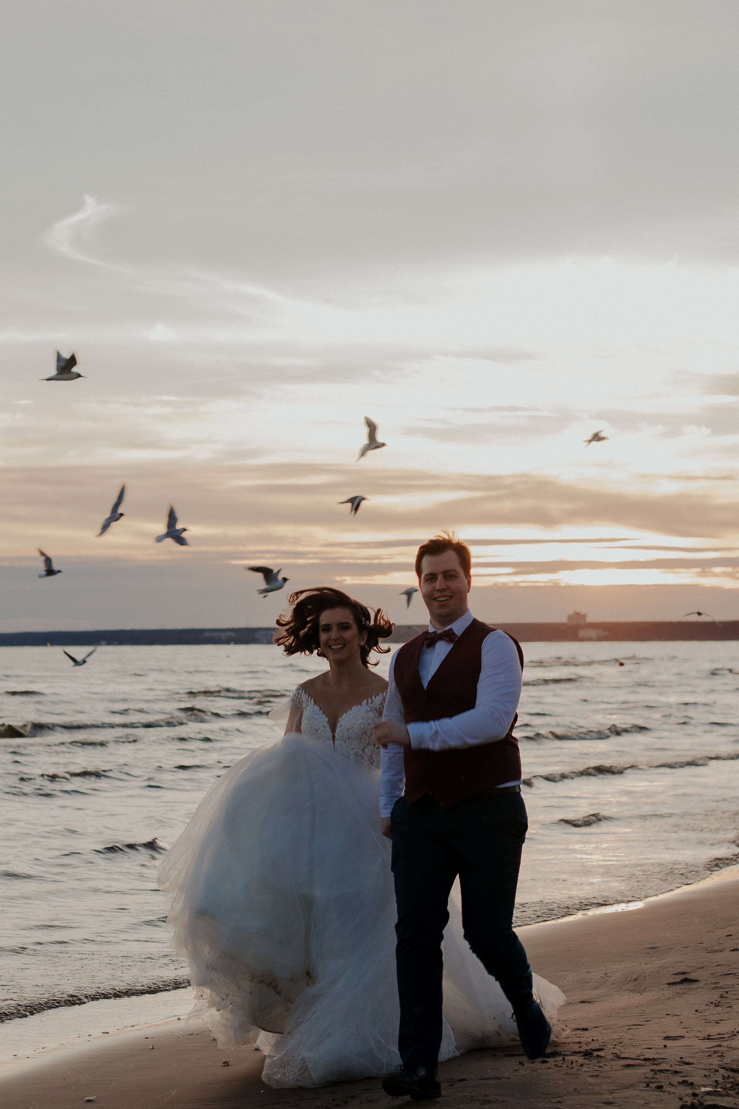 Свадебная фотосессия только для двоих на заливе. Фотограф в Санкт-Петербурге Лиза Семченкова
