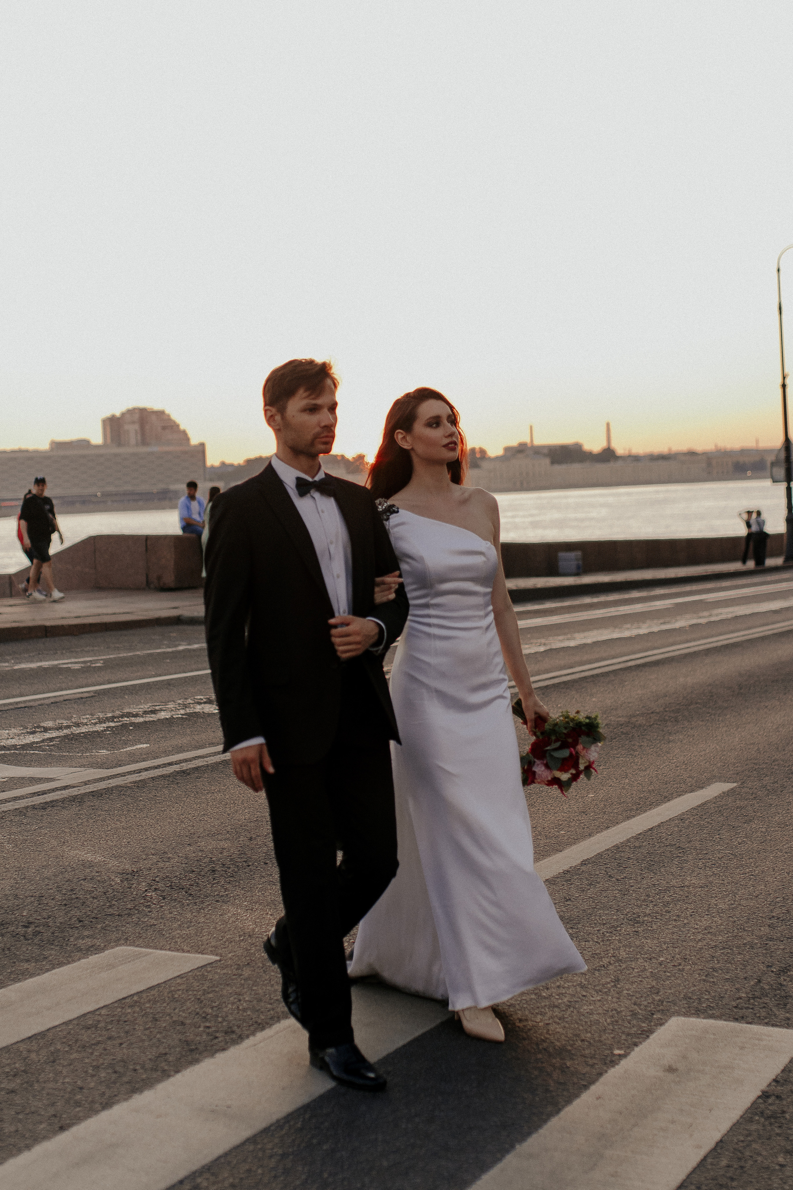 Свадьба на рассвете в Петербурге. Фотограф в Санкт-Петербурге Лиза Семченкова