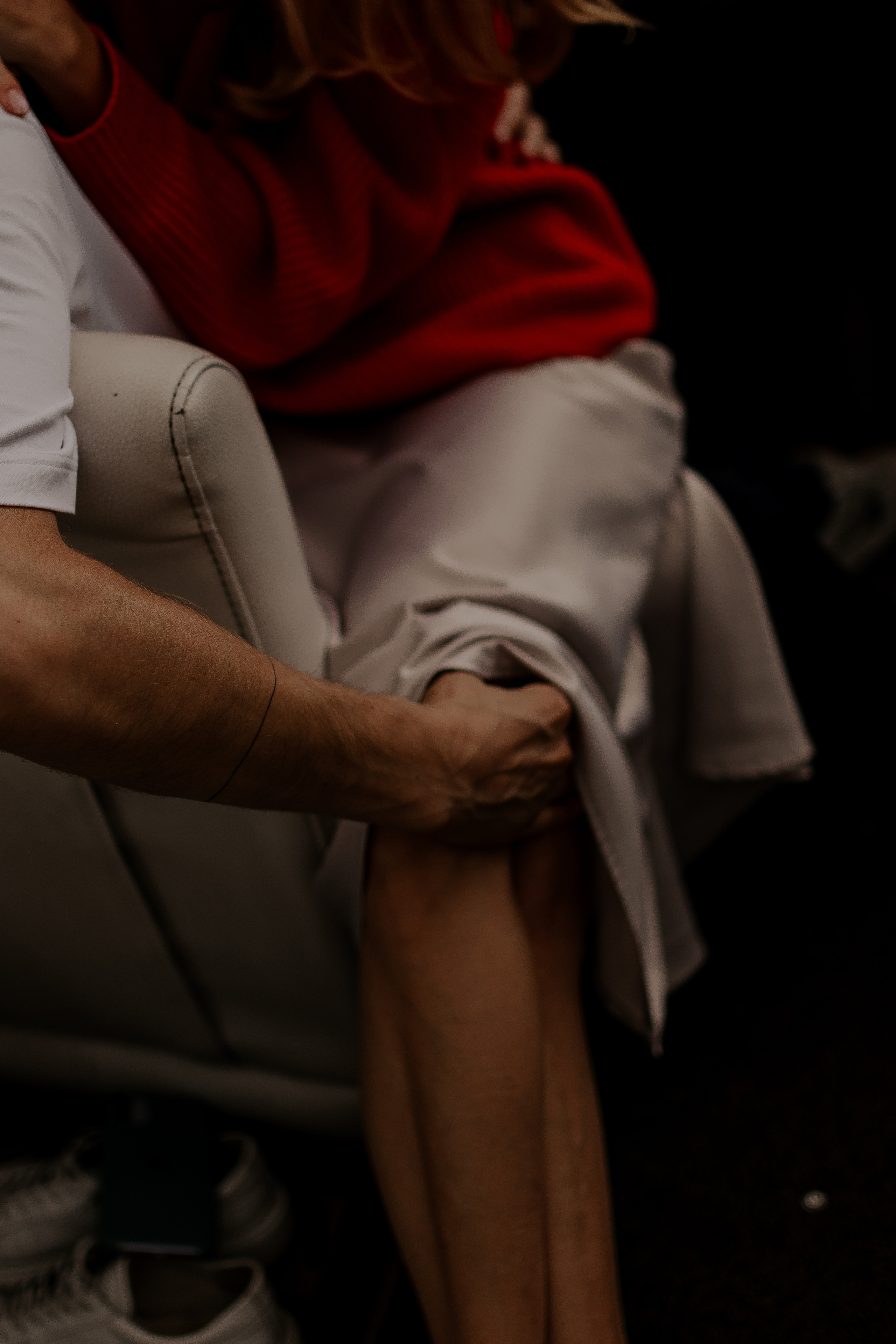 Прогулка влюбленных на кораблике по рекам и каналам. Фотограф в Санкт-Петербурге Лиза Семченкова