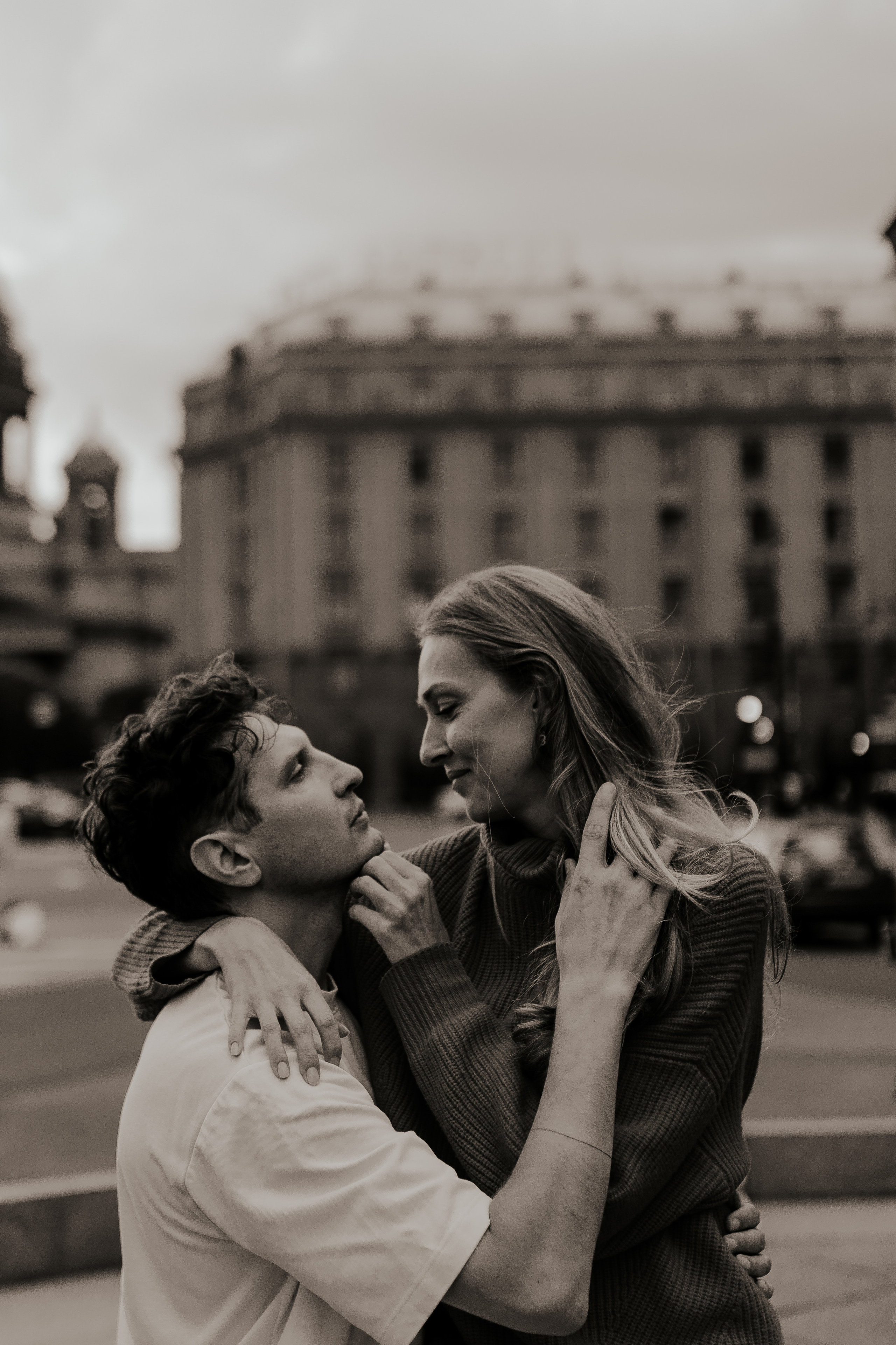 Прогулка влюбленных на кораблике по рекам и каналам. Фотограф в Санкт-Петербурге Лиза Семченкова