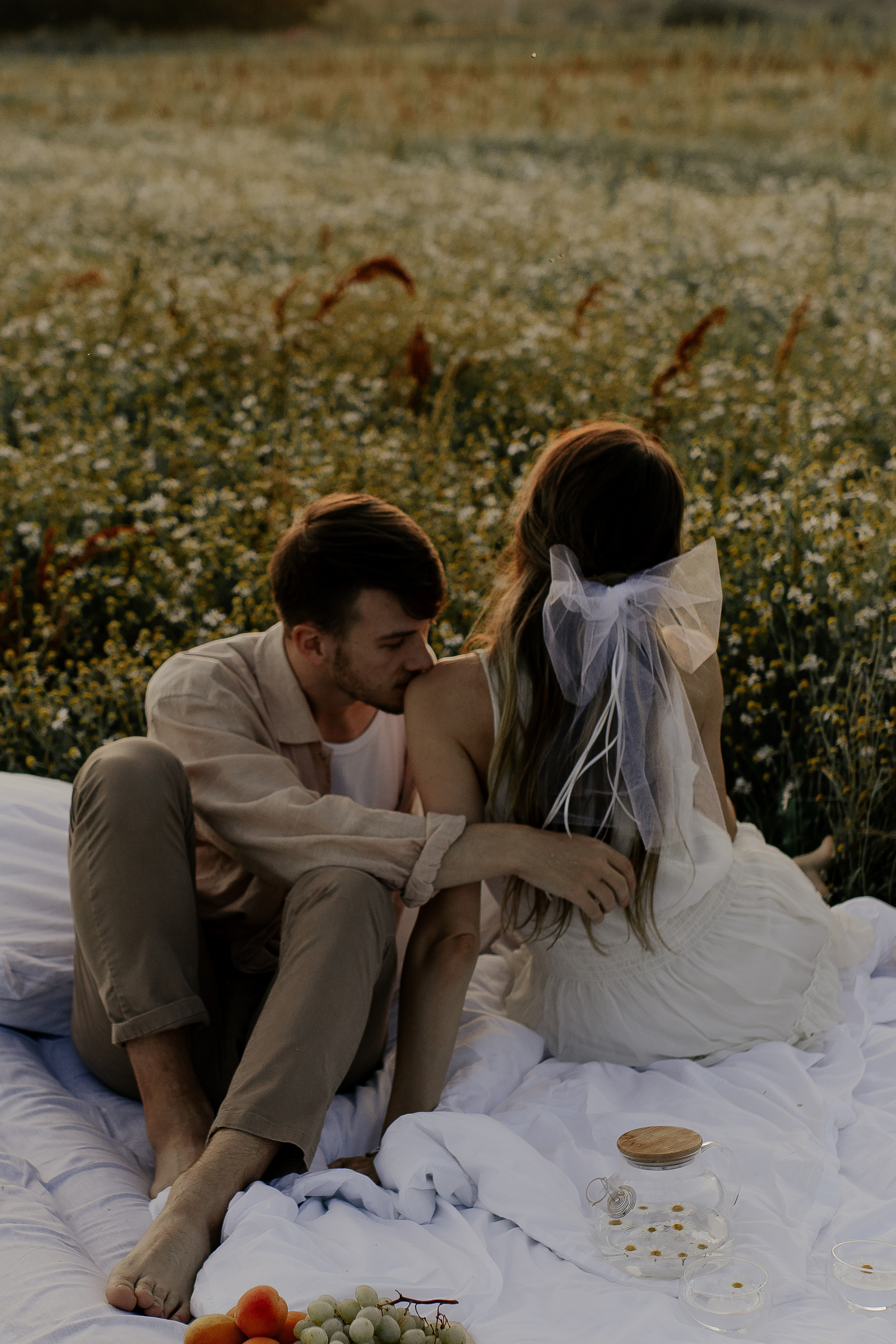 Нежная история любви в поле. Фотограф в Санкт-Петербурге Лиза Семченкова