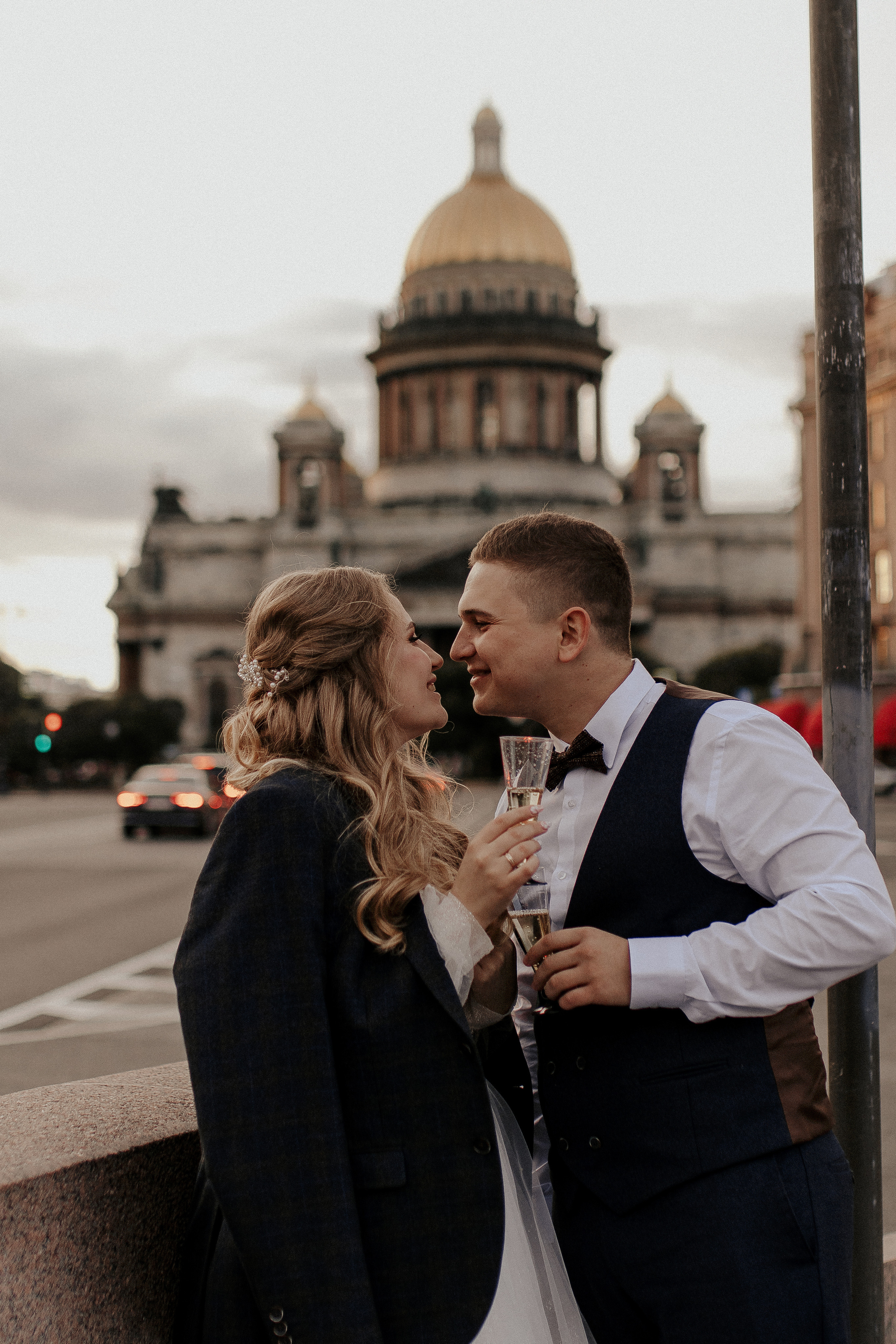 Свадебная съемка в кинотеатре Петербурга. Фотограф в Санкт-Петербурге Лиза Семченкова