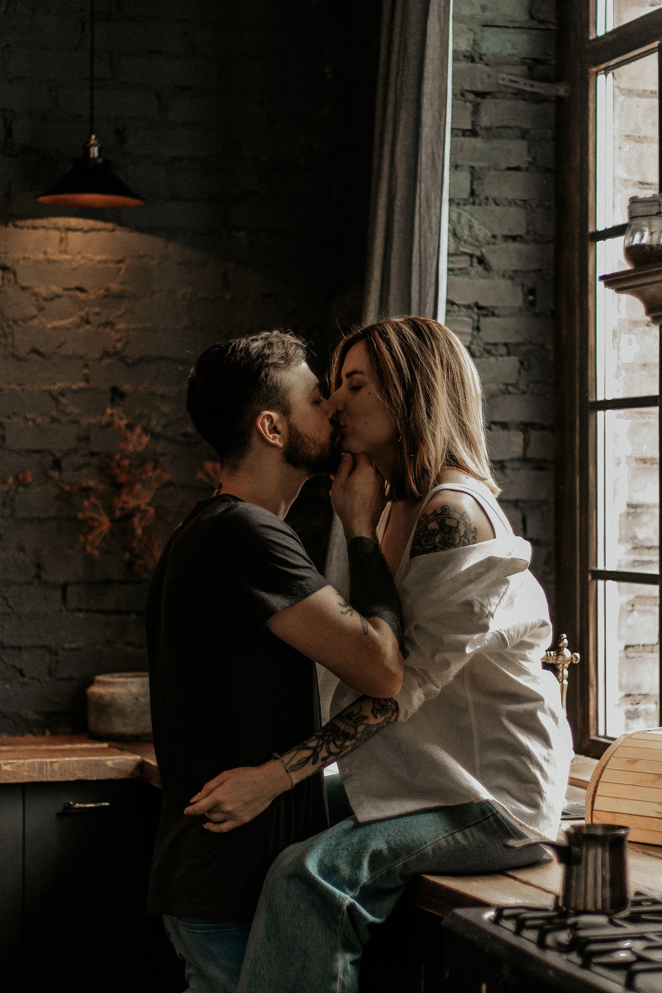 Лайфстайл фотосессия для двоих на кухне. Фотограф в Санкт-Петербурге Лиза Семченкова