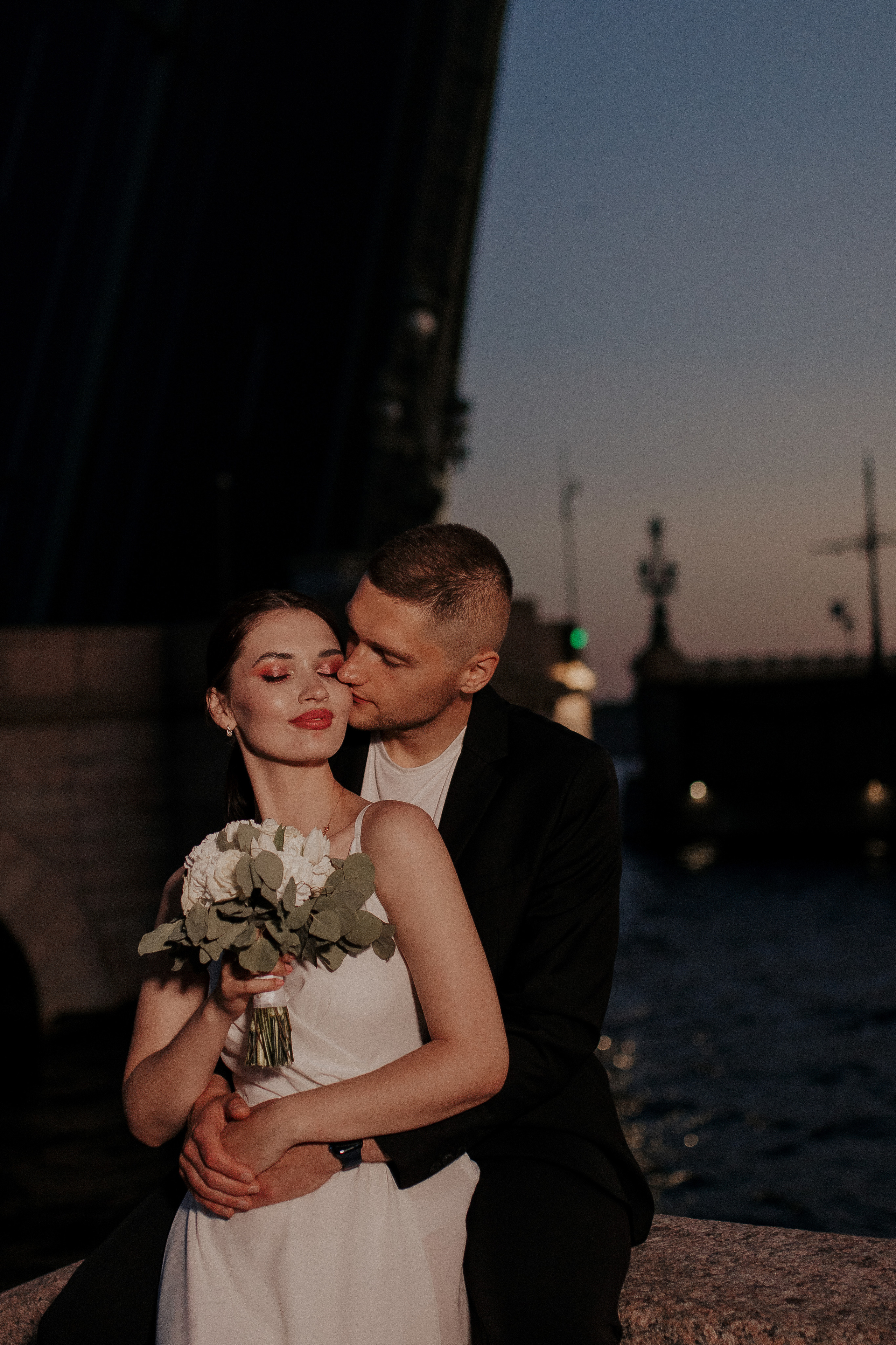 Свадебная фотосессия у разводных мостов. Фотограф в Санкт-Петербурге Лиза Семченкова