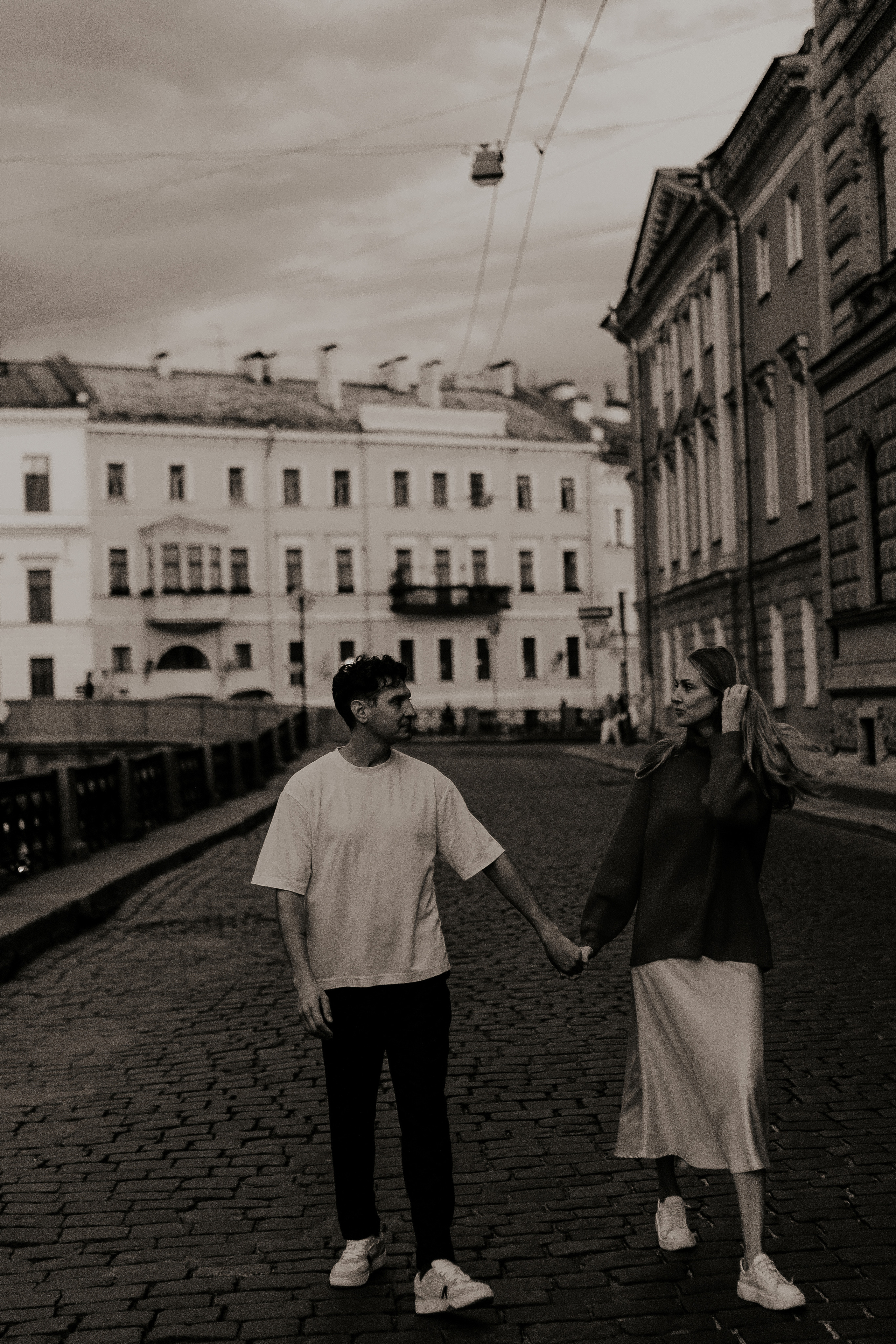 Прогулка влюбленных на кораблике по рекам и каналам. Фотограф в Санкт-Петербурге Лиза Семченкова