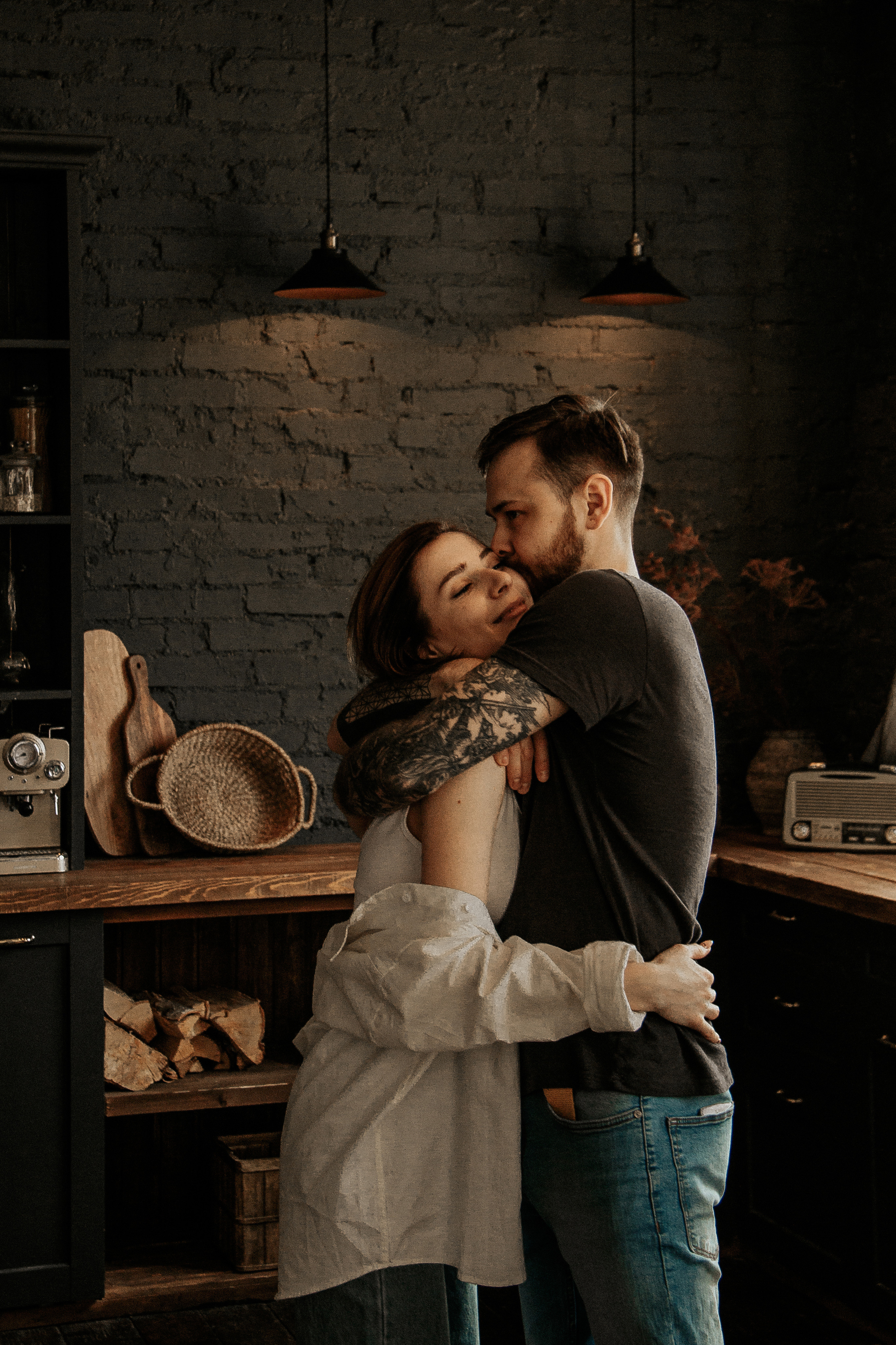 Лайфстайл фотосессия для двоих на кухне. Фотограф в Санкт-Петербурге Лиза Семченкова