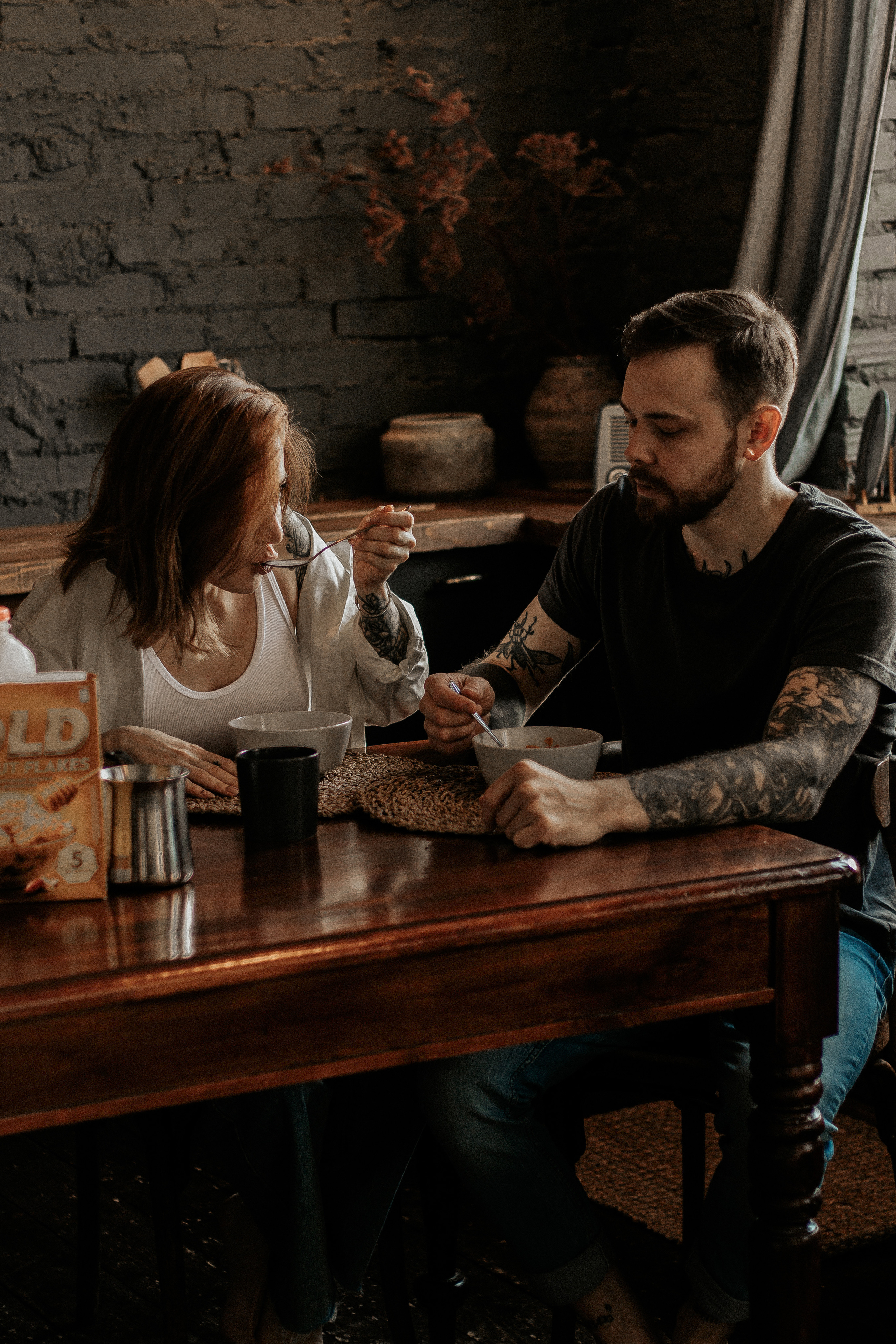 Лайфстайл фотосессия для двоих на кухне. Фотограф в Санкт-Петербурге Лиза Семченкова