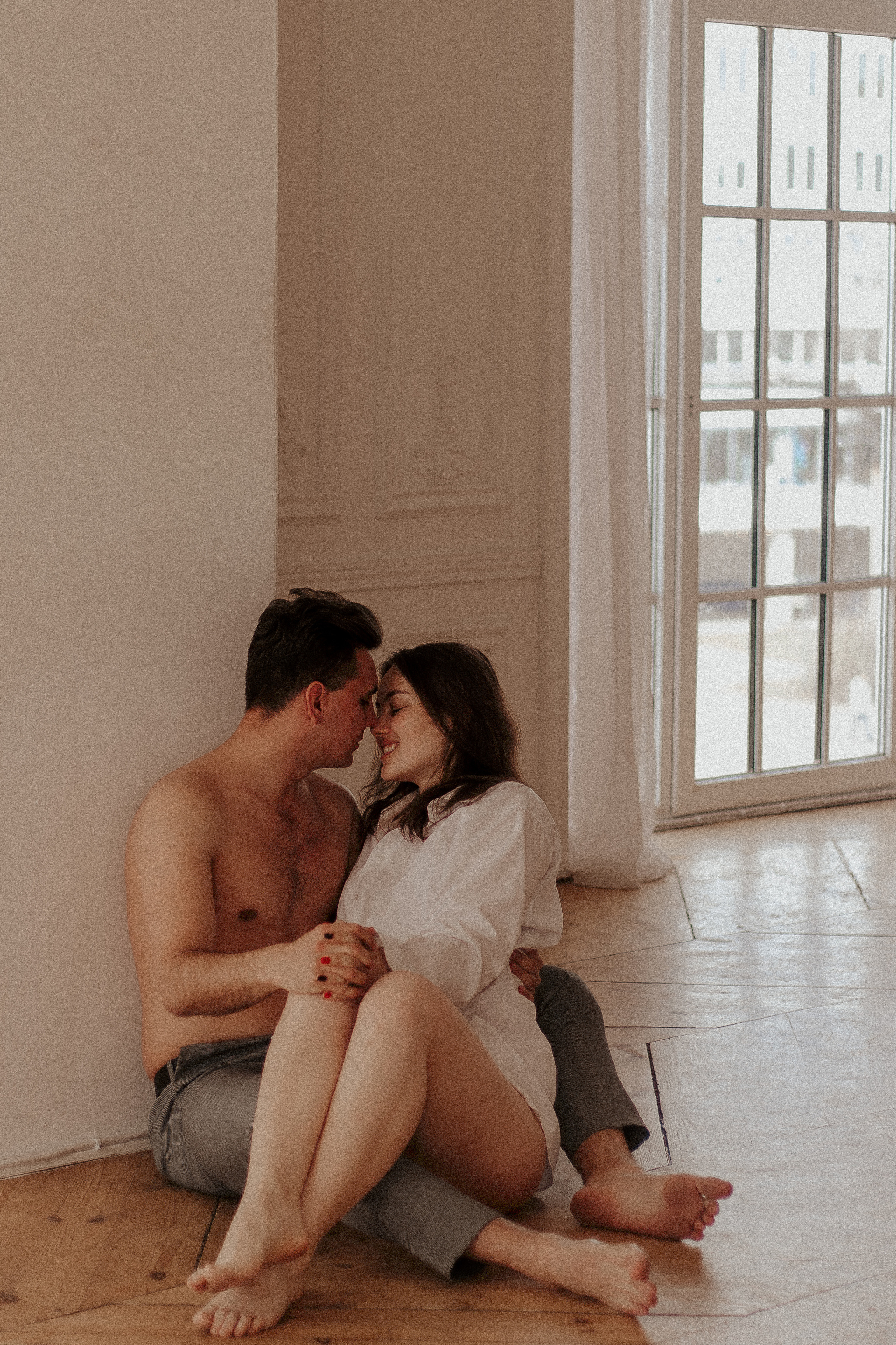 Любовная фотосессия в студии Спб. Фотограф в Санкт-Петербурге Лиза Семченкова