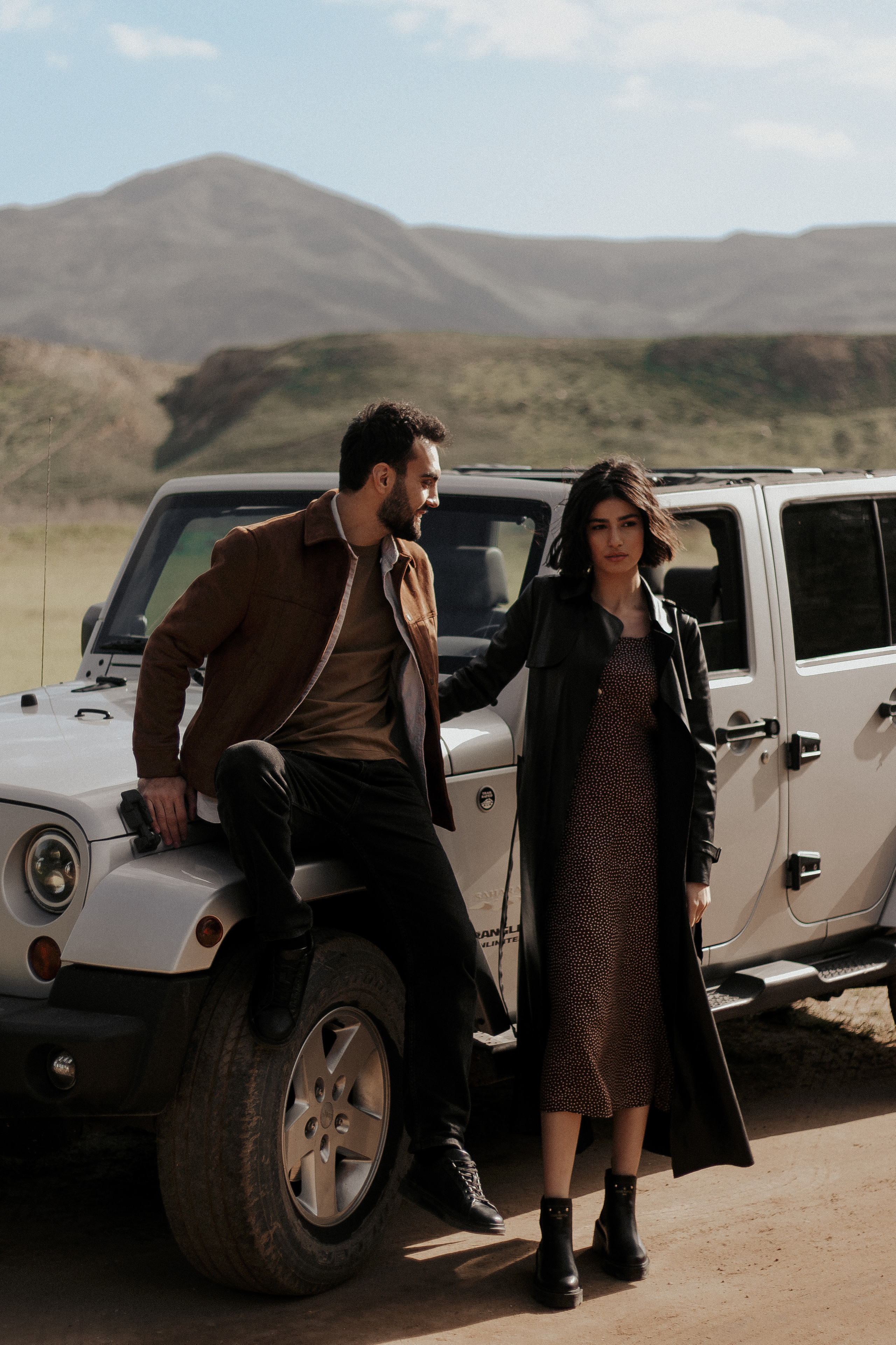 Лавстори с джипом на сафари. Фотограф в Санкт-Петербурге Лиза Семченкова