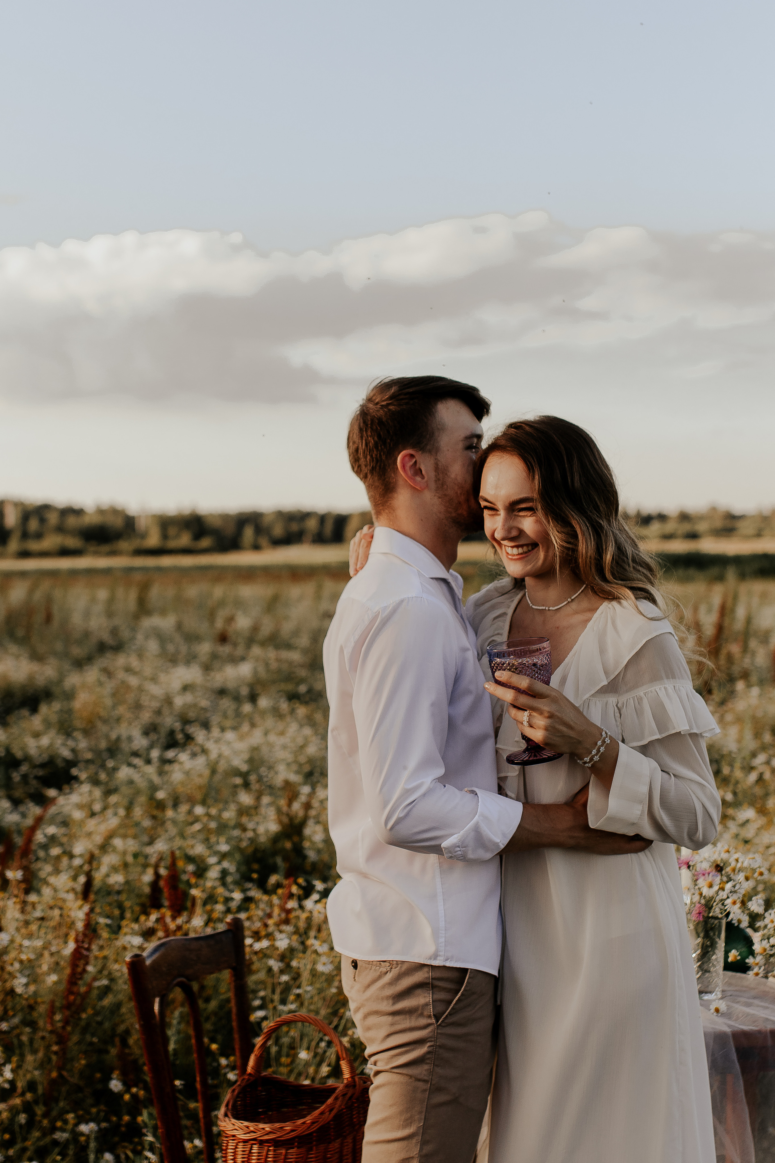 Нежная история любви в поле. Фотограф в Санкт-Петербурге Лиза Семченкова