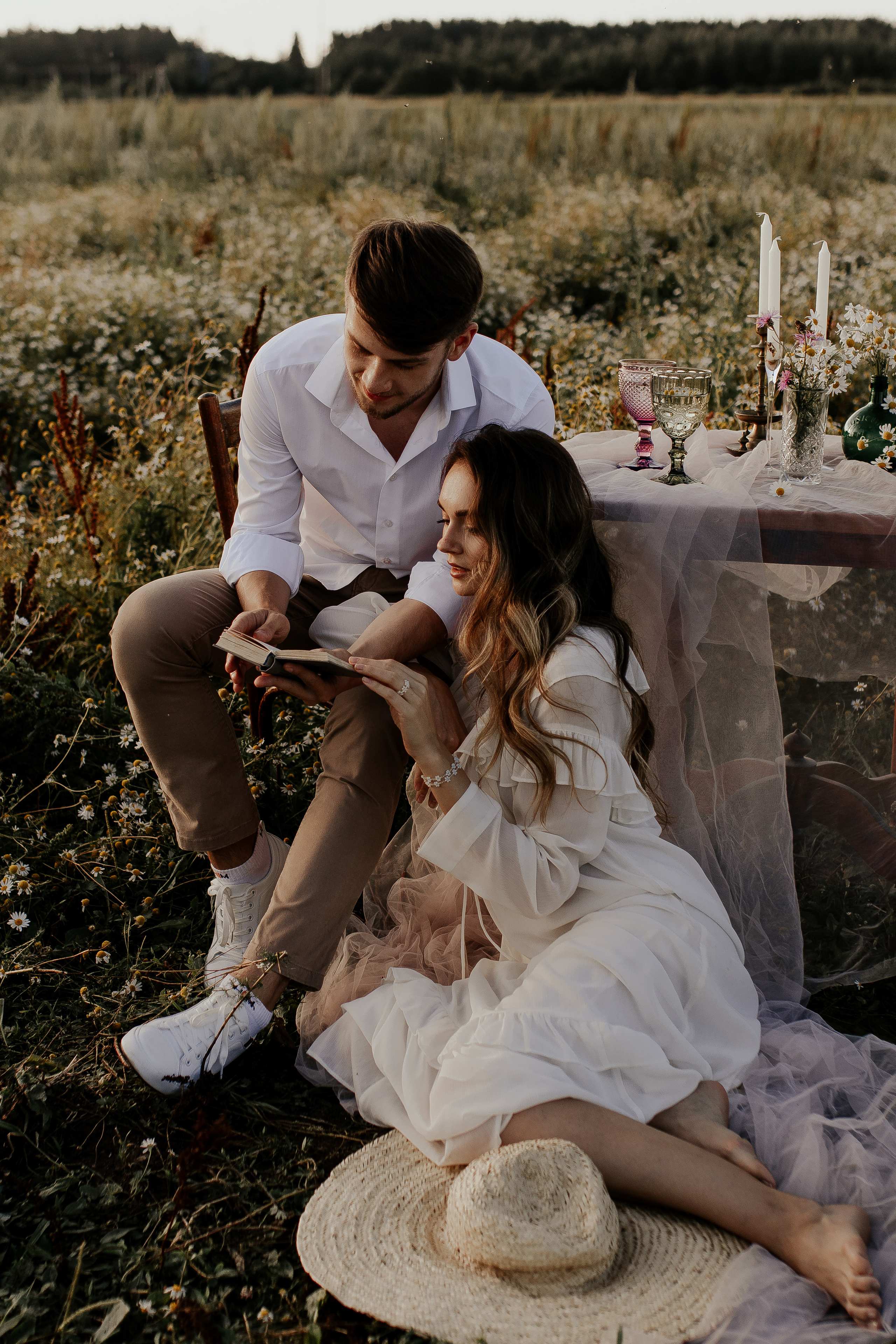 Нежная история любви в поле. Фотограф в Санкт-Петербурге Лиза Семченкова