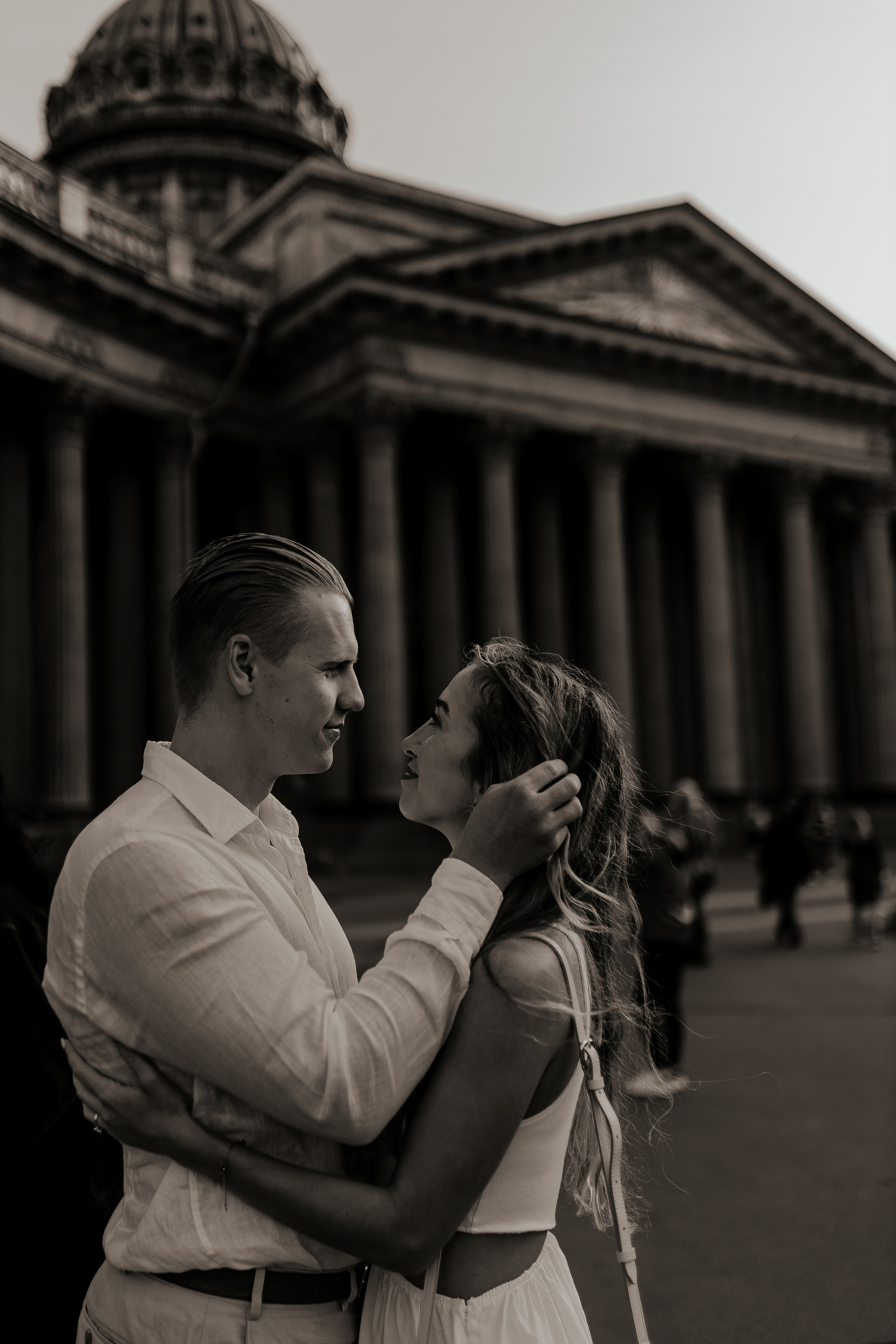 Любовь на улицах Петербурга. Фотограф в Санкт-Петербурге Лиза Семченкова