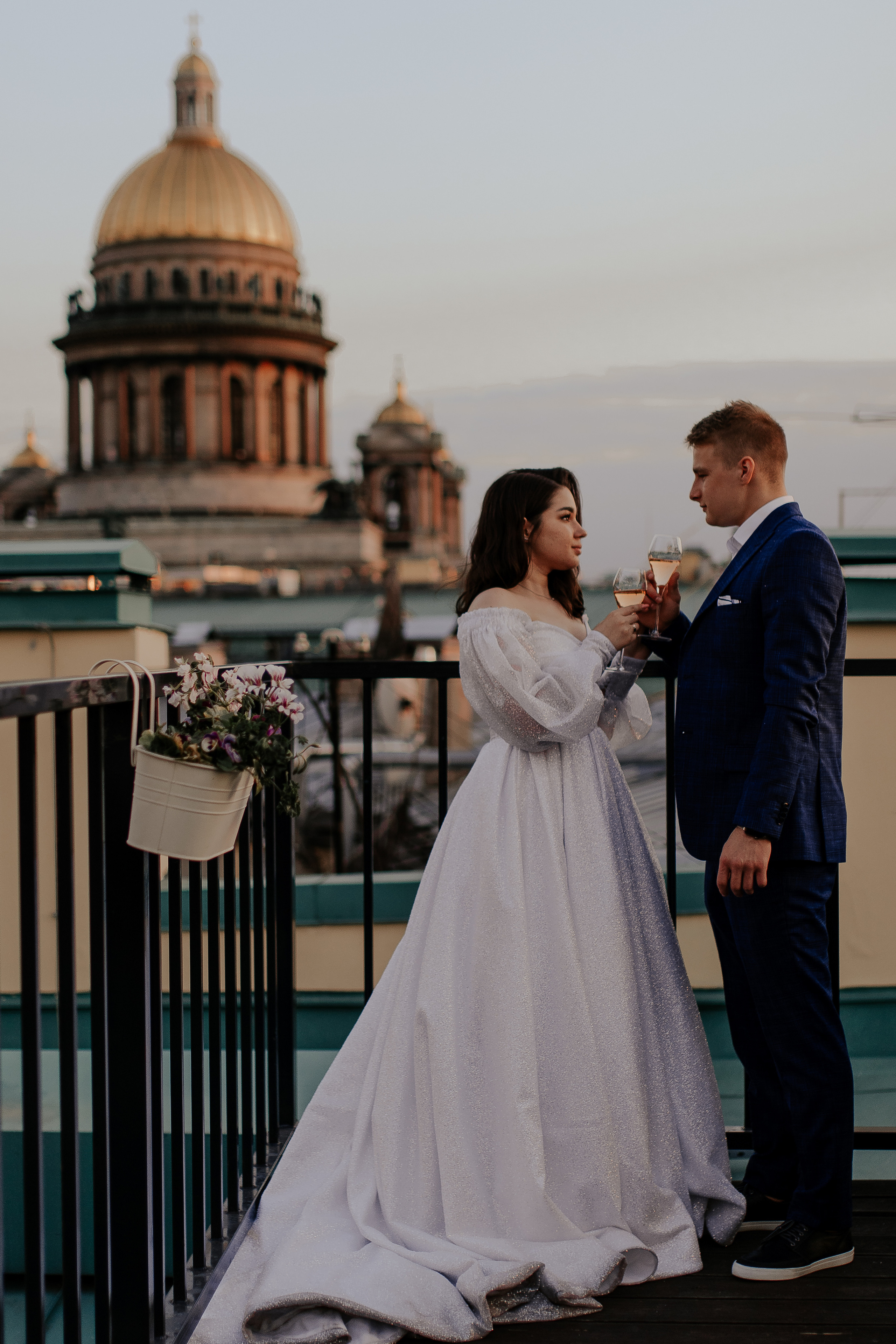 Свадьба проведенная вдвоем в самом романтичном городе. Фотограф в Санкт-Петербурге Лиза Семченкова